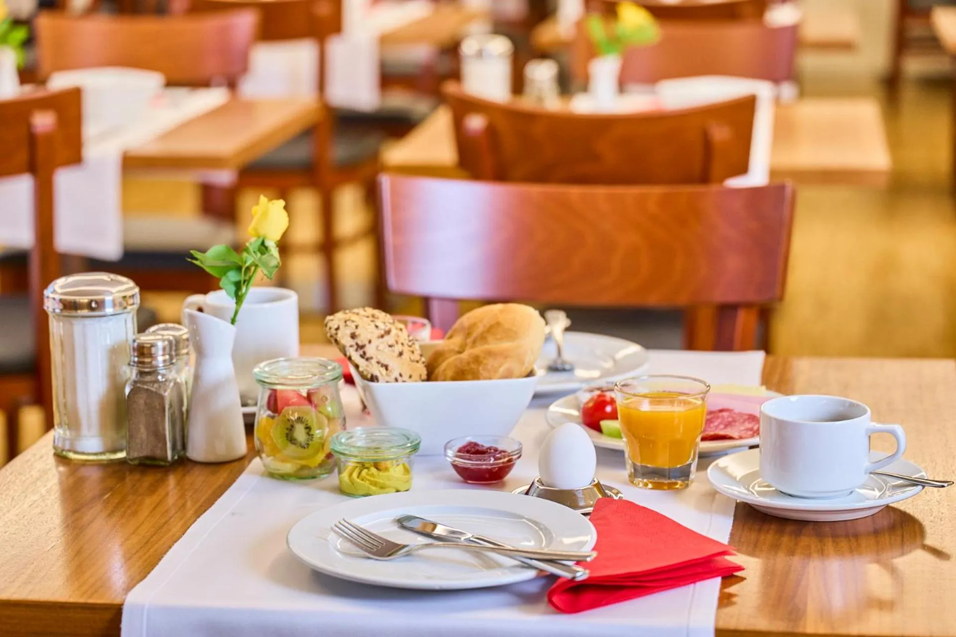 Breakfast in Hotel Apfelbaum