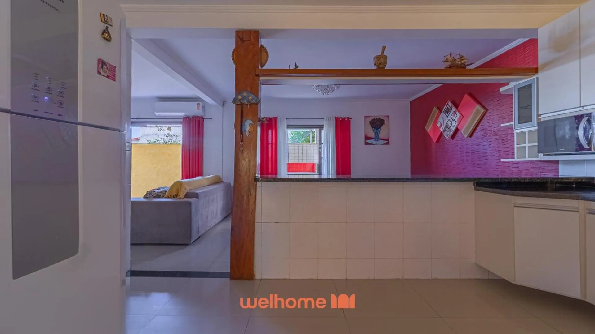 Communal kitchen in Casa Amarela Estufa 2 Ubatuba SP