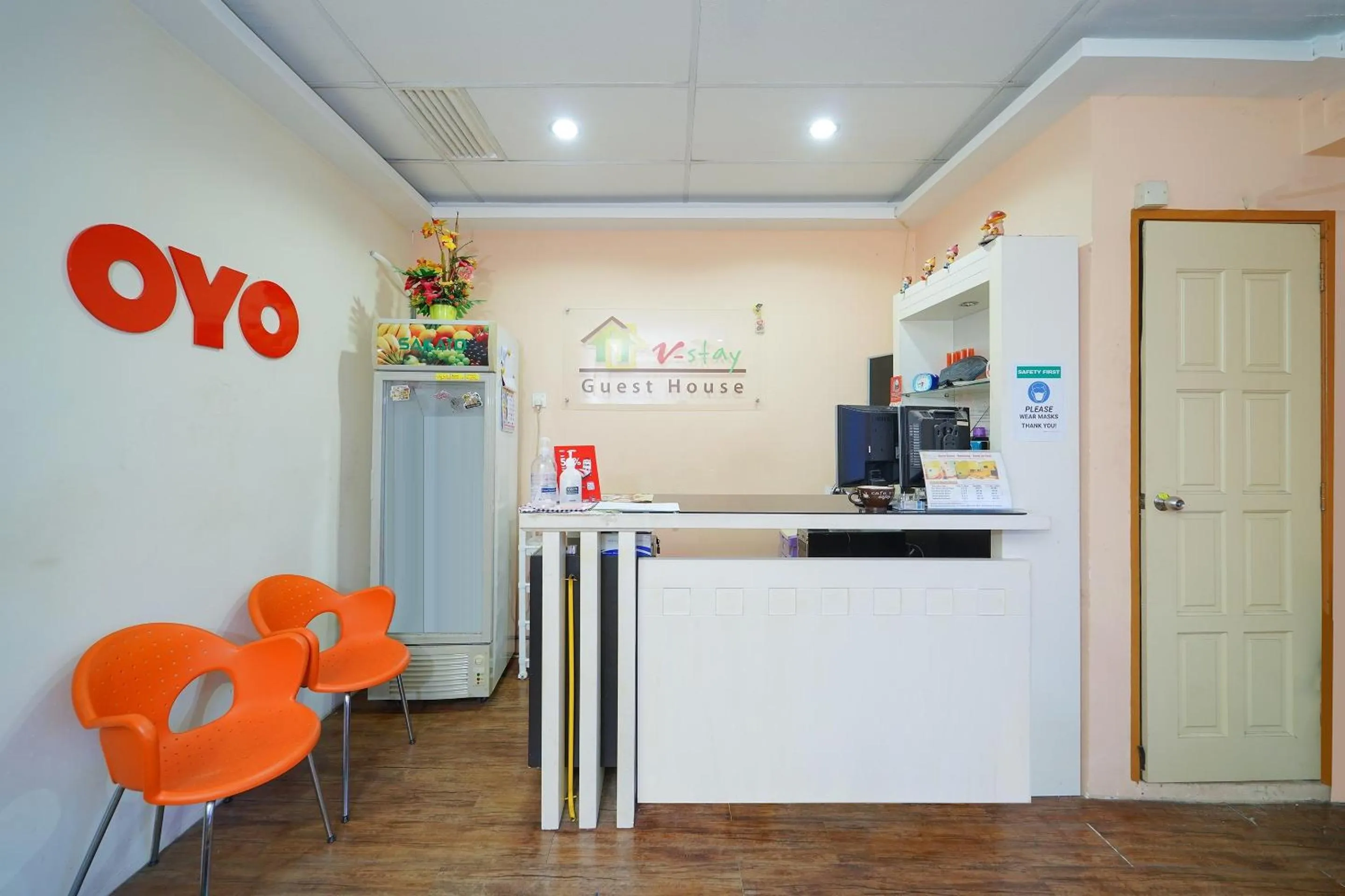 Lobby or reception in Hotel O V Stay Guesthouse