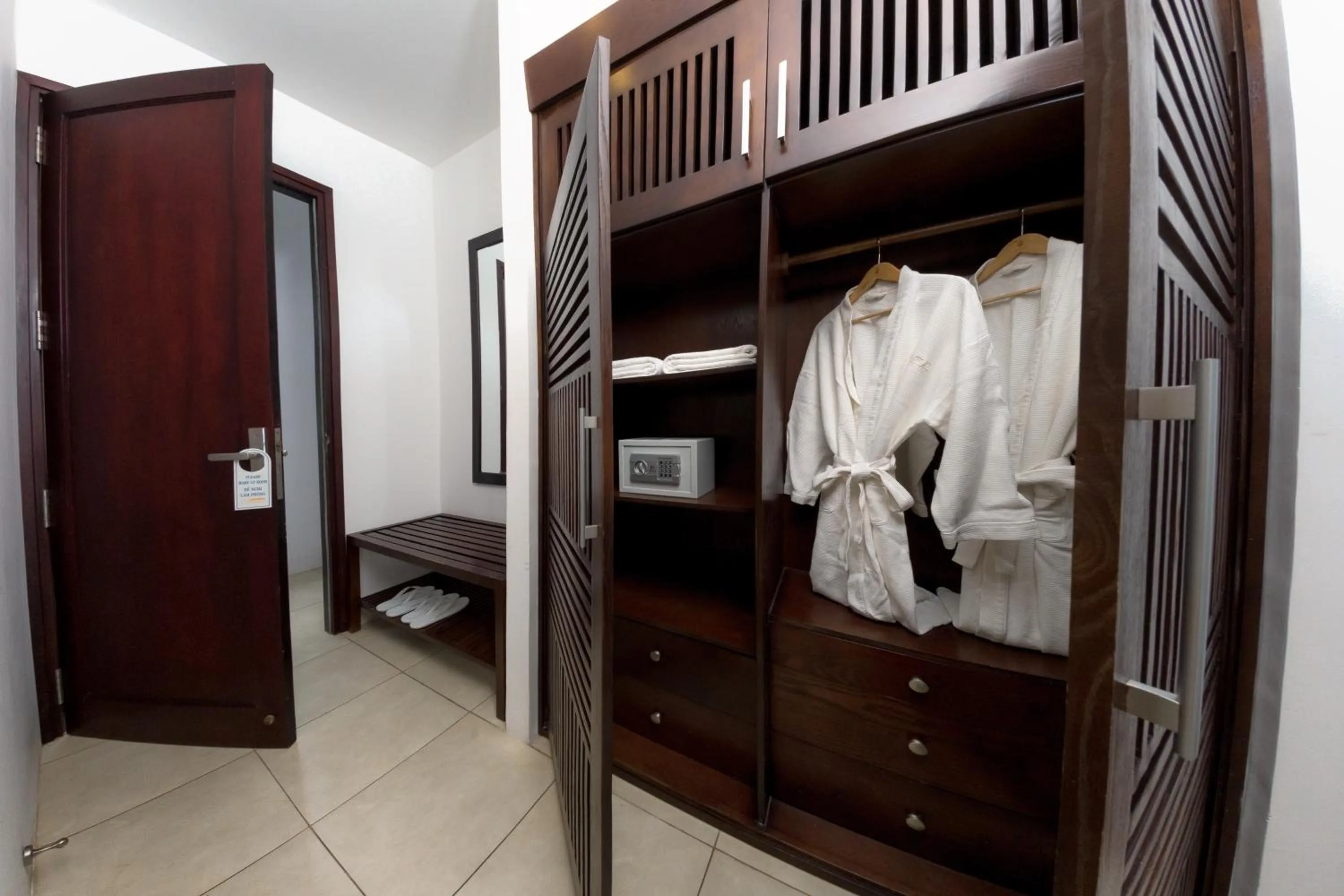 Decorative detail in Surf4You Residence