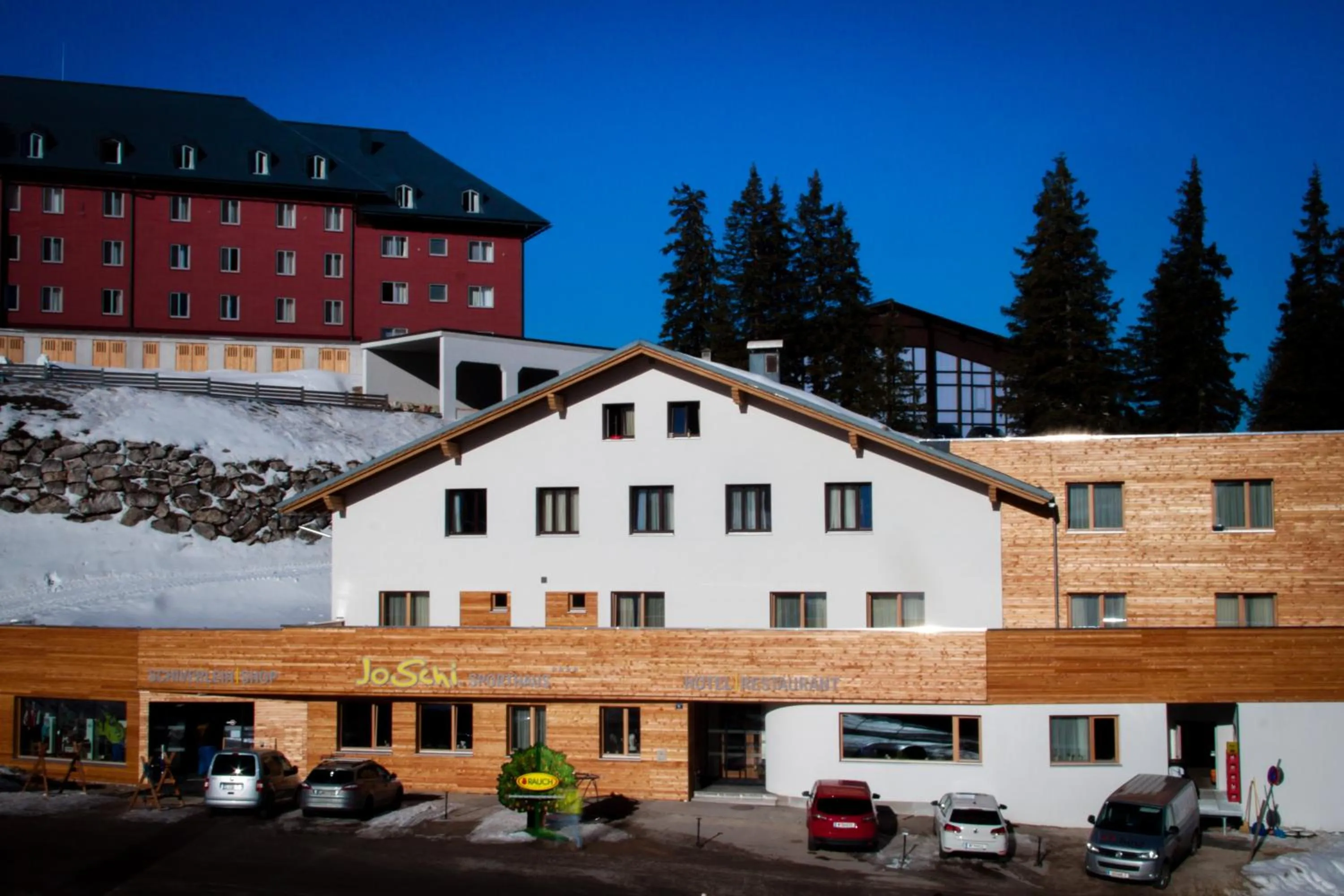 Facade/entrance in JoSchi Sporthaus Hochkar