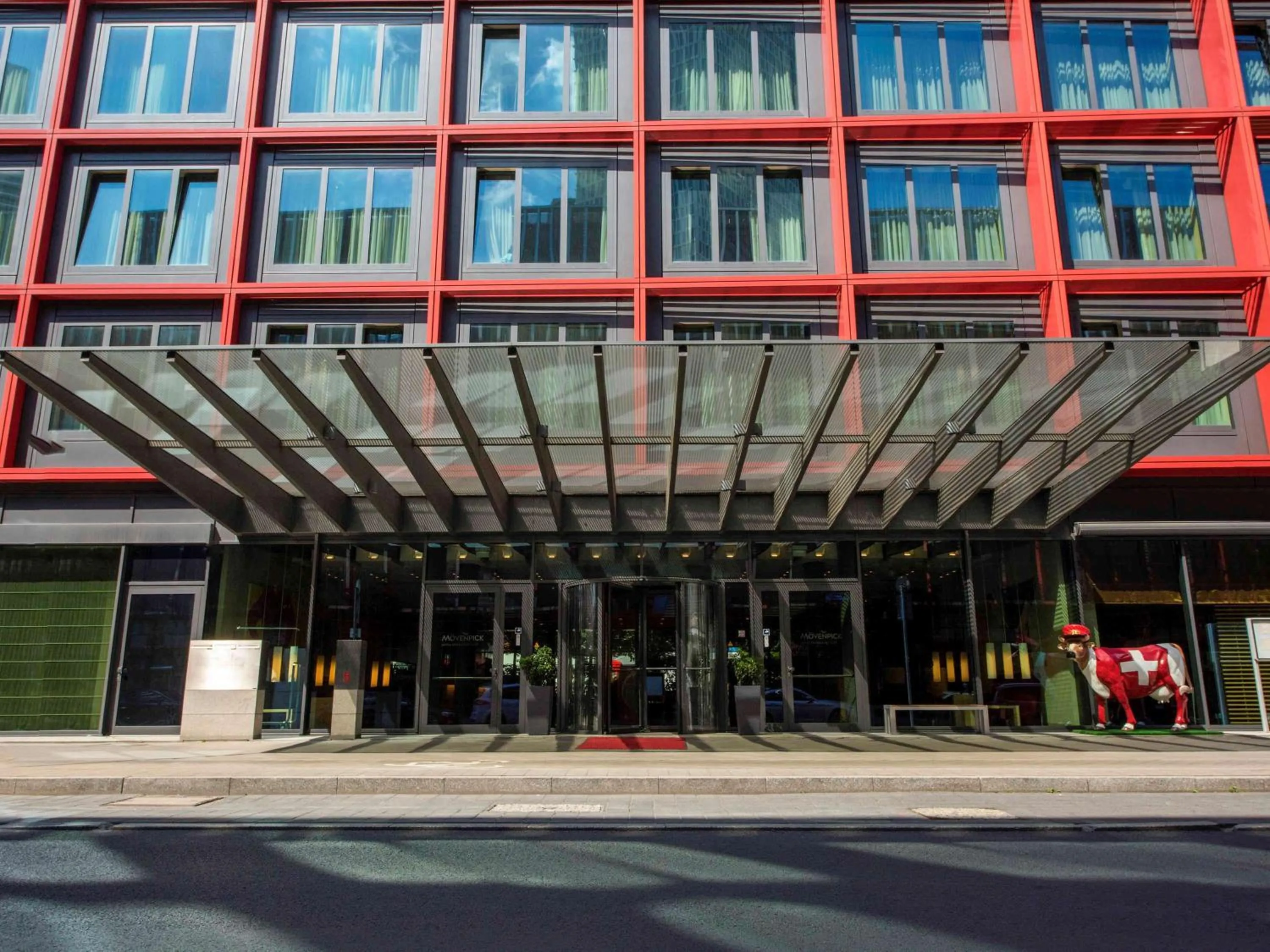 Property building in Mövenpick Hotel Frankfurt City Messe
