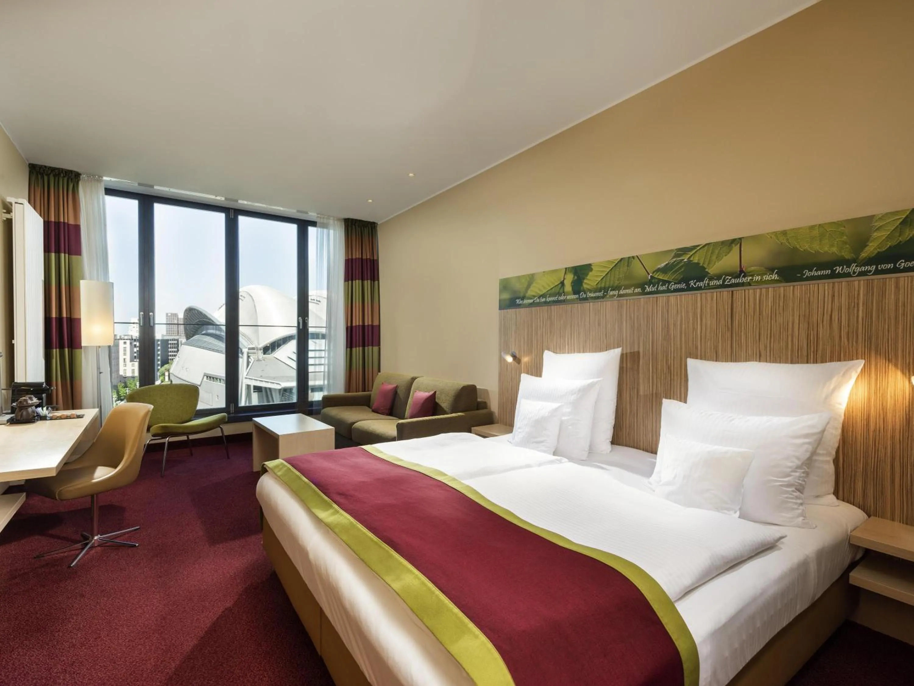 Bedroom, Bed in Mövenpick Hotel Frankfurt City Messe