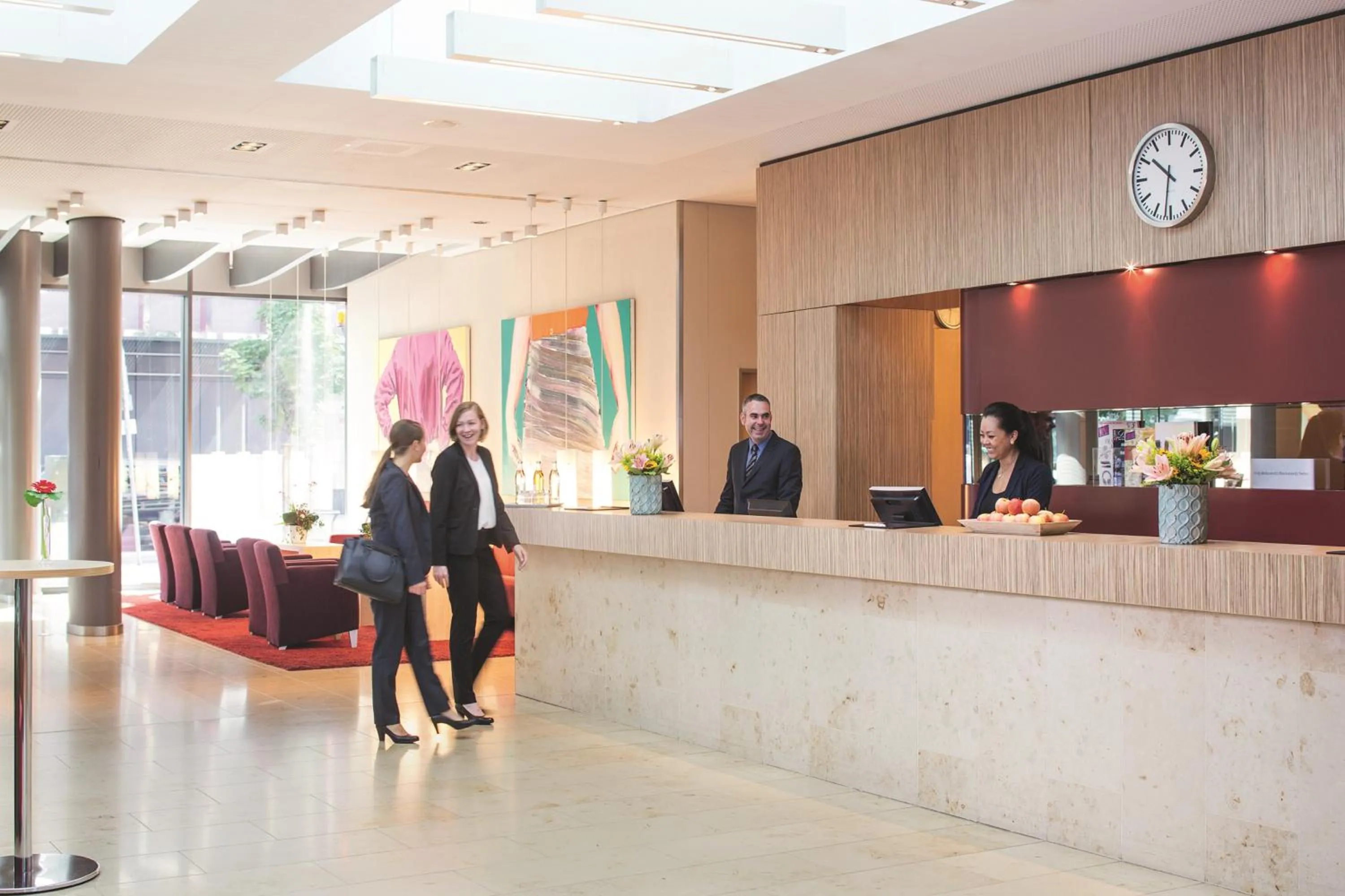 Lobby or reception in Mövenpick Hotel Frankfurt City Messe