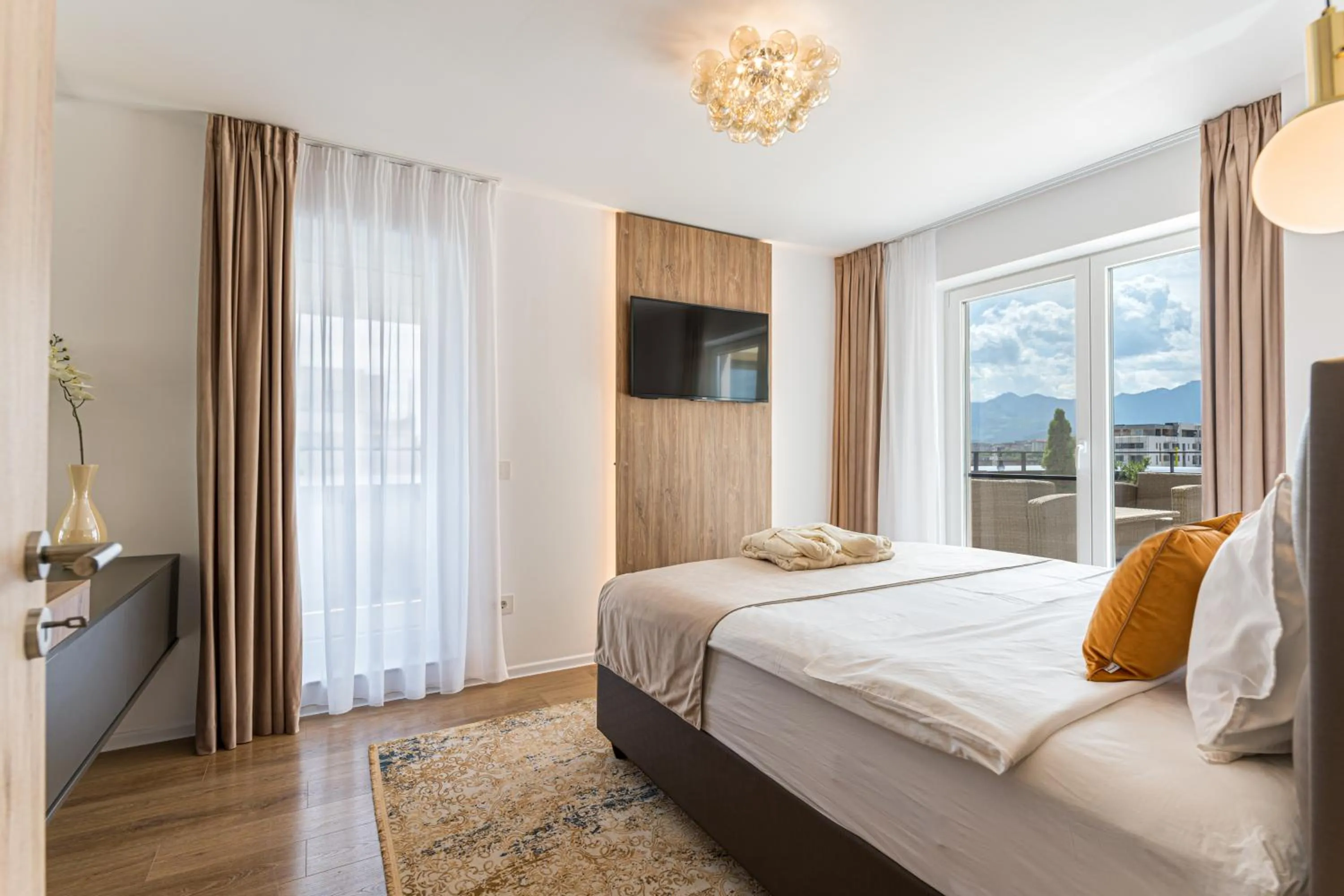 Bed in MK Apartments Brasov
