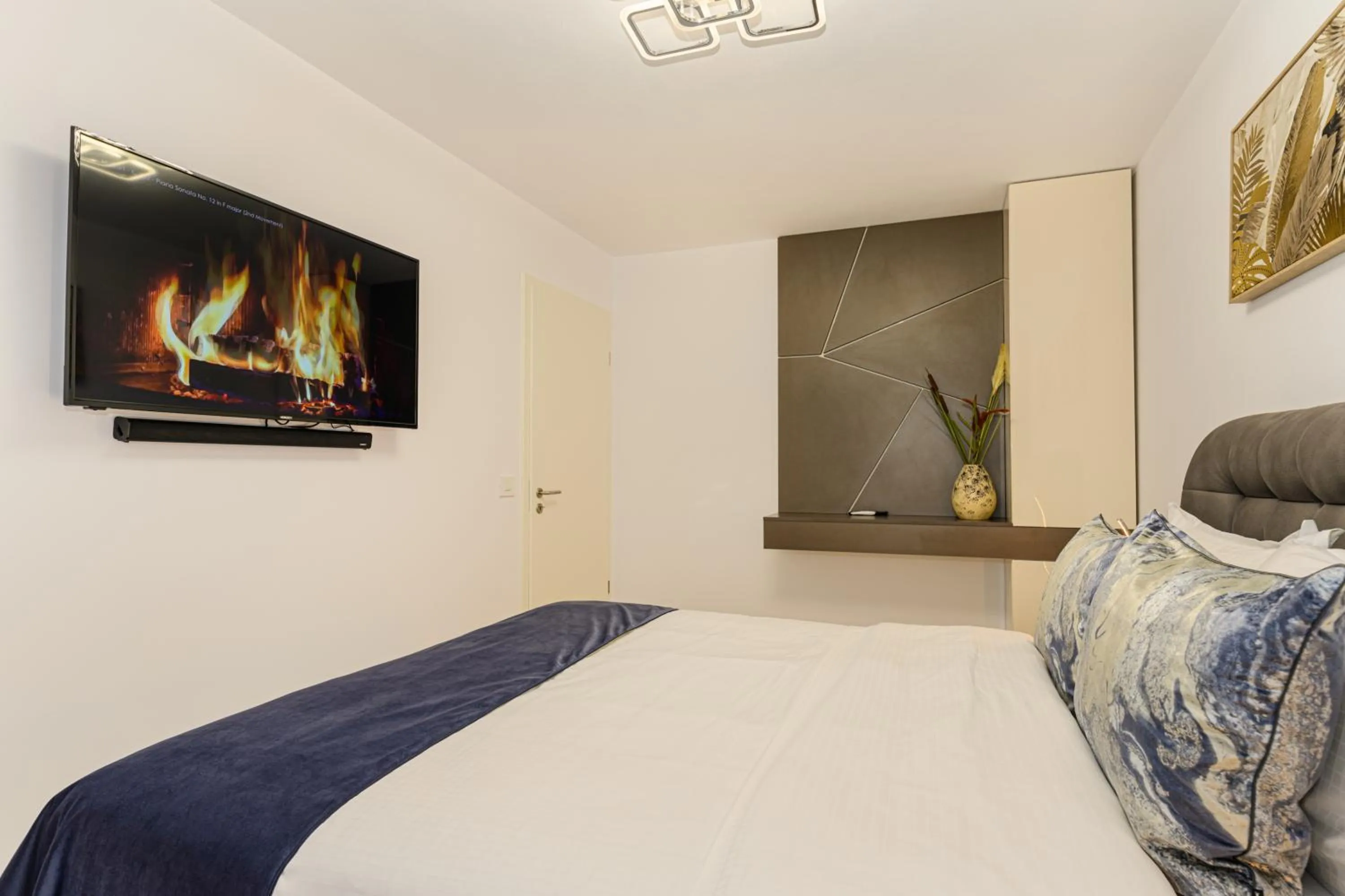 Bed in MK Apartments Brasov