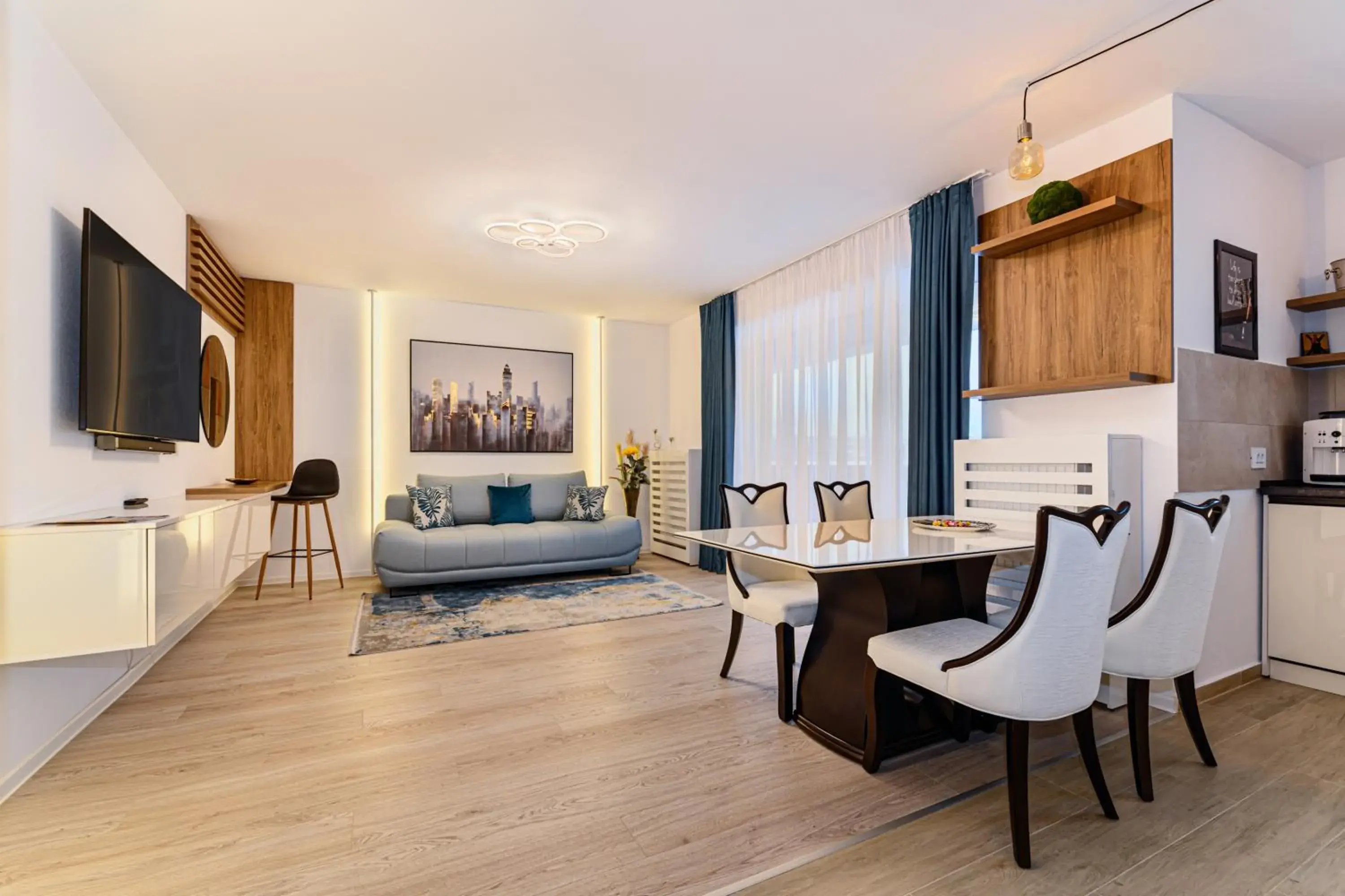 Caramel Family Suite Two-Bedroom Apartment with Balcony in MK Apartments Brasov Caramel Family Suite Two-Bedroom Apartment with Balcony in MK Apartments Brasov