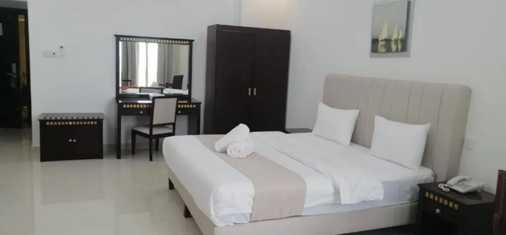 Bedroom, Bed in Beach Resort Salalah