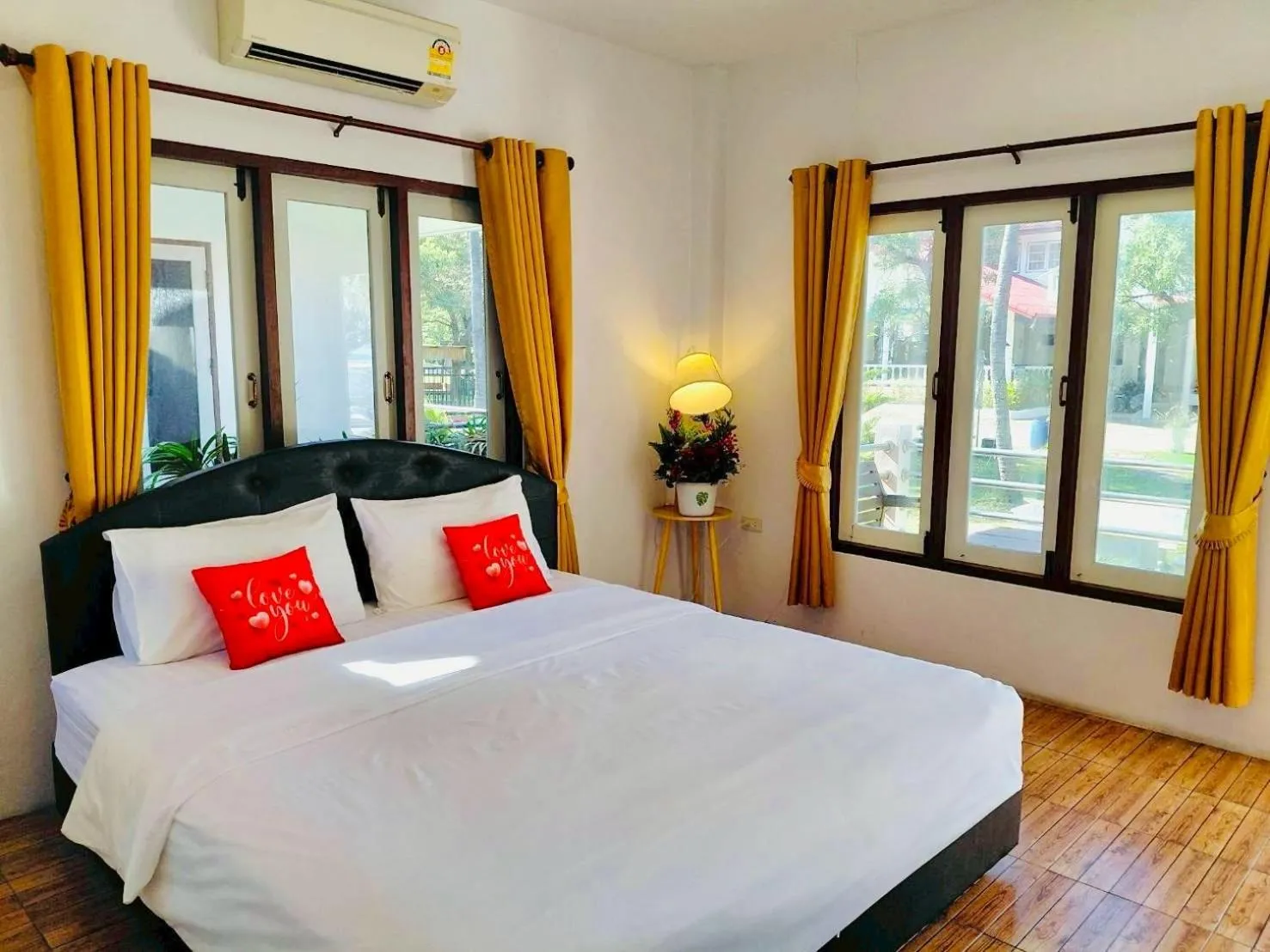 Bed in Baan Golden Resort & Residences