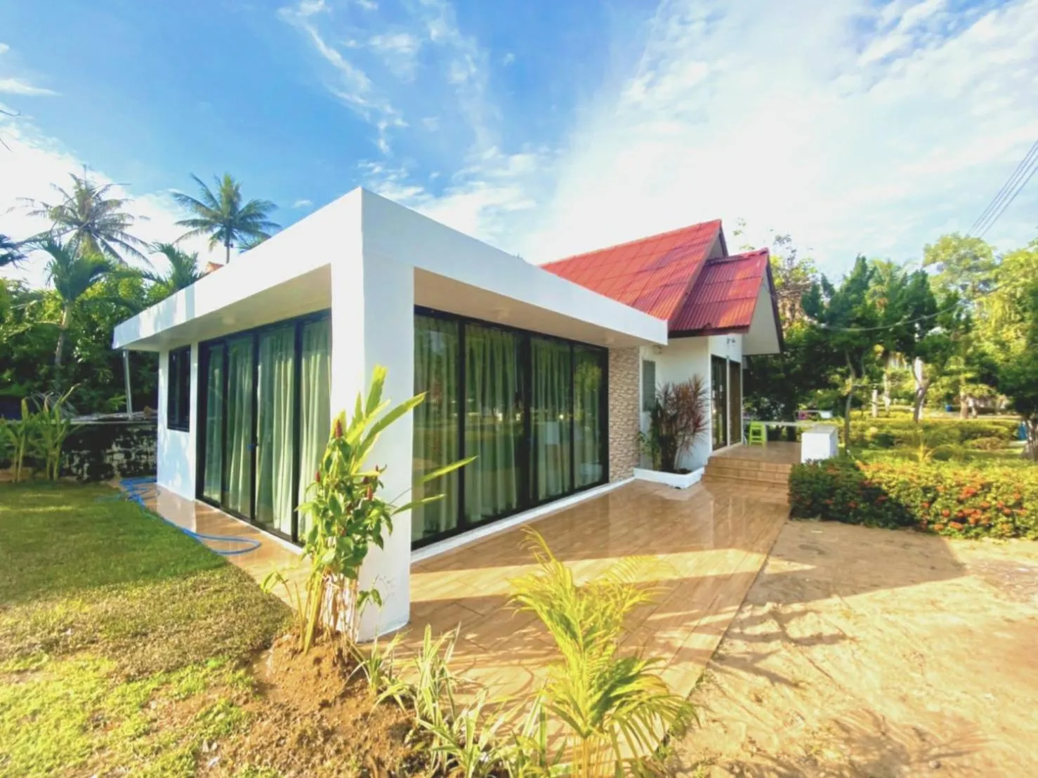 Property building in Baan Golden Resort & Residences