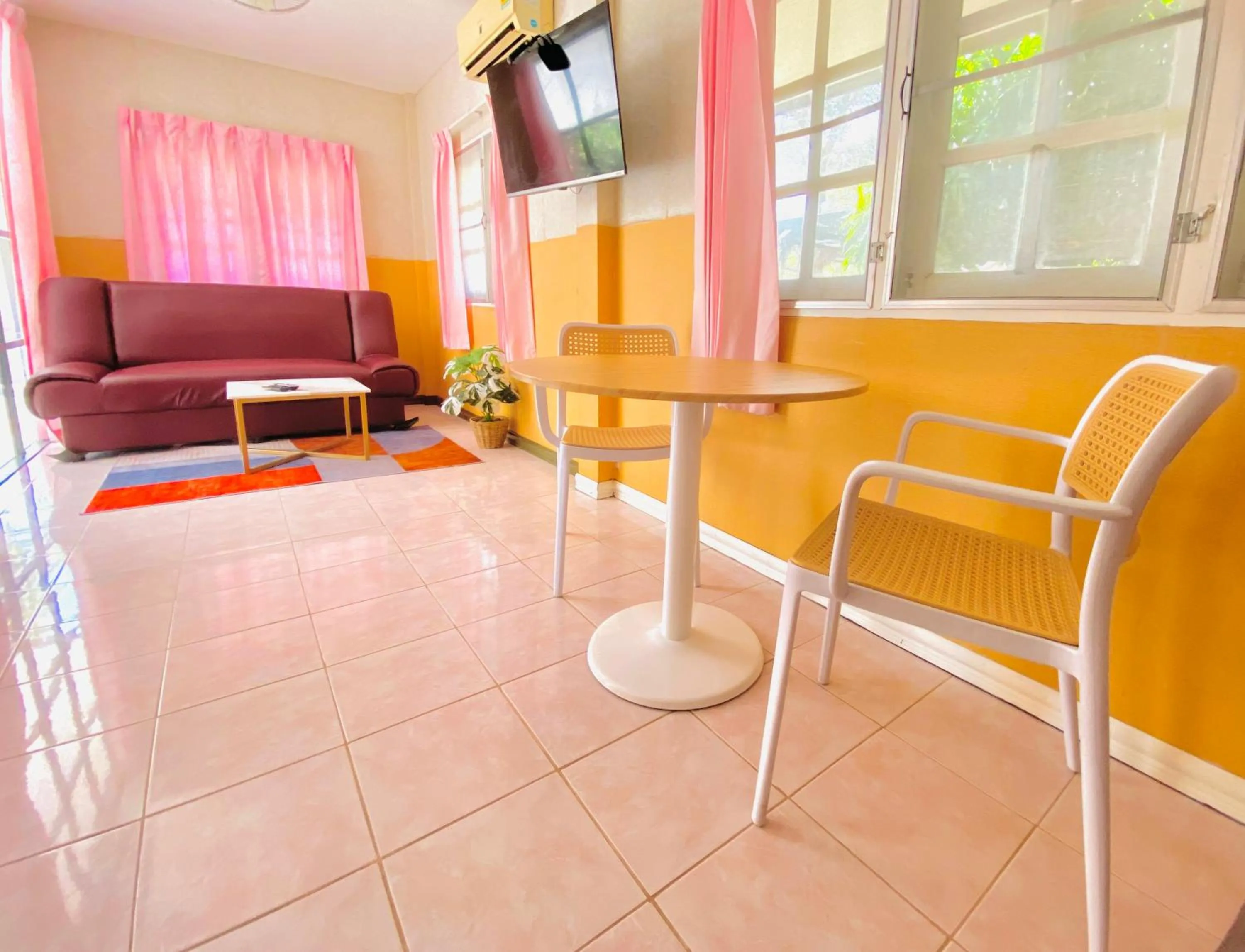 Baan Golden Resort & Residences