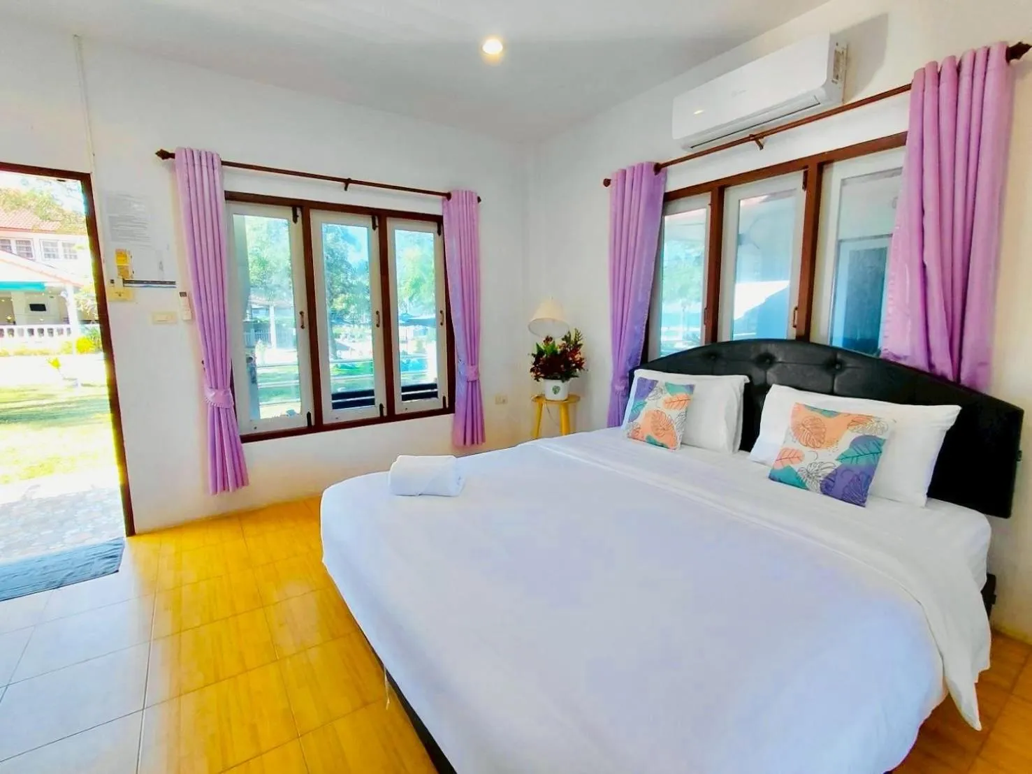 Bed in Baan Golden Resort & Residences