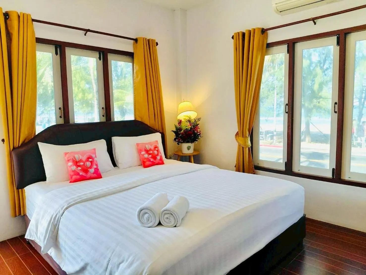 Bed in Baan Golden Resort & Residences