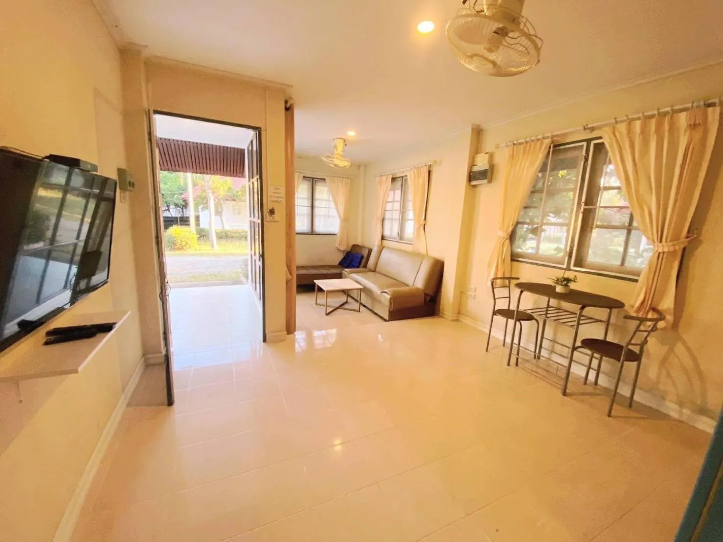 Baan Golden Resort & Residences