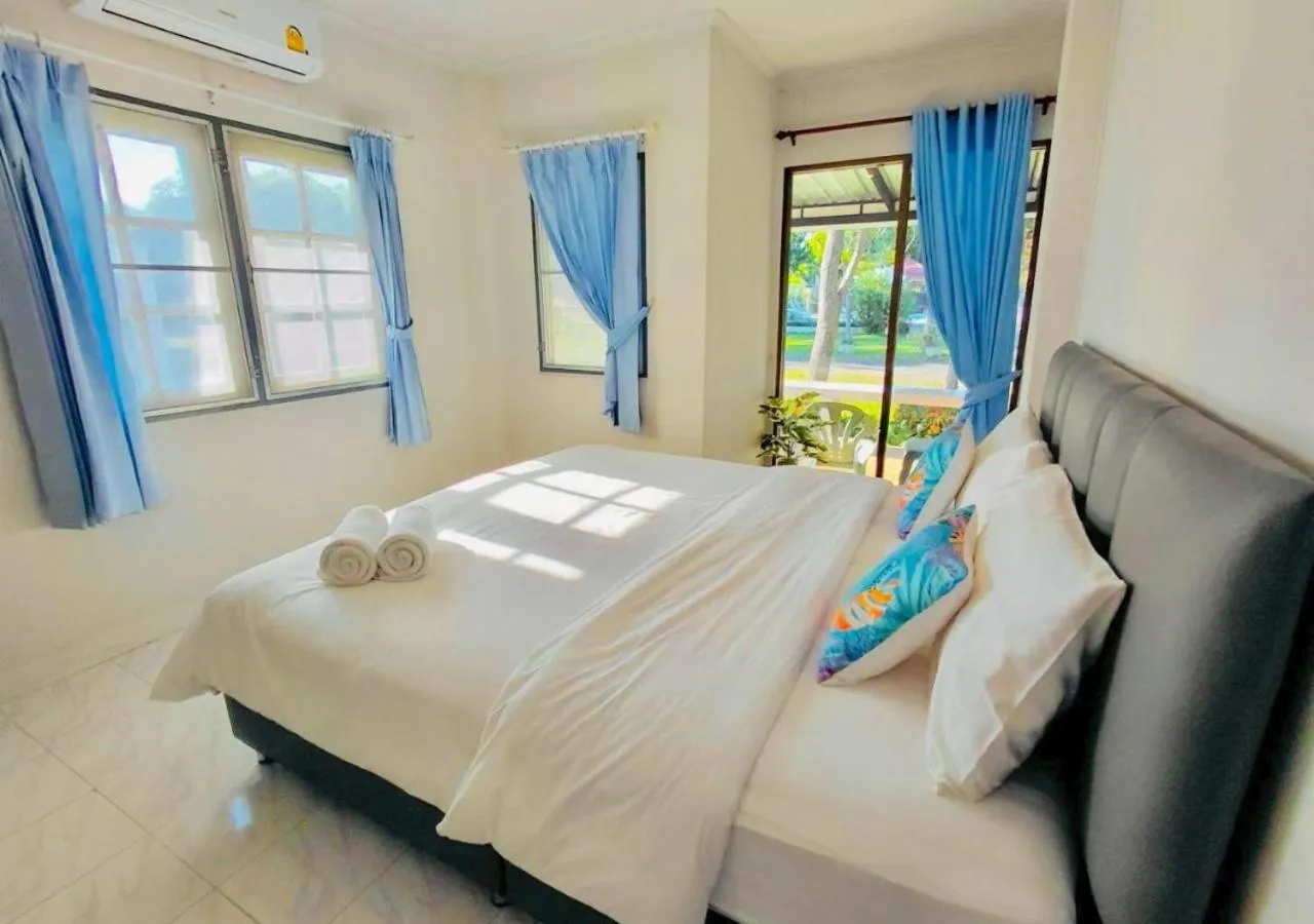 Bed in Baan Golden Resort & Residences