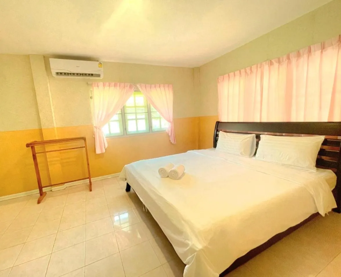 Bed in Baan Golden Resort & Residences