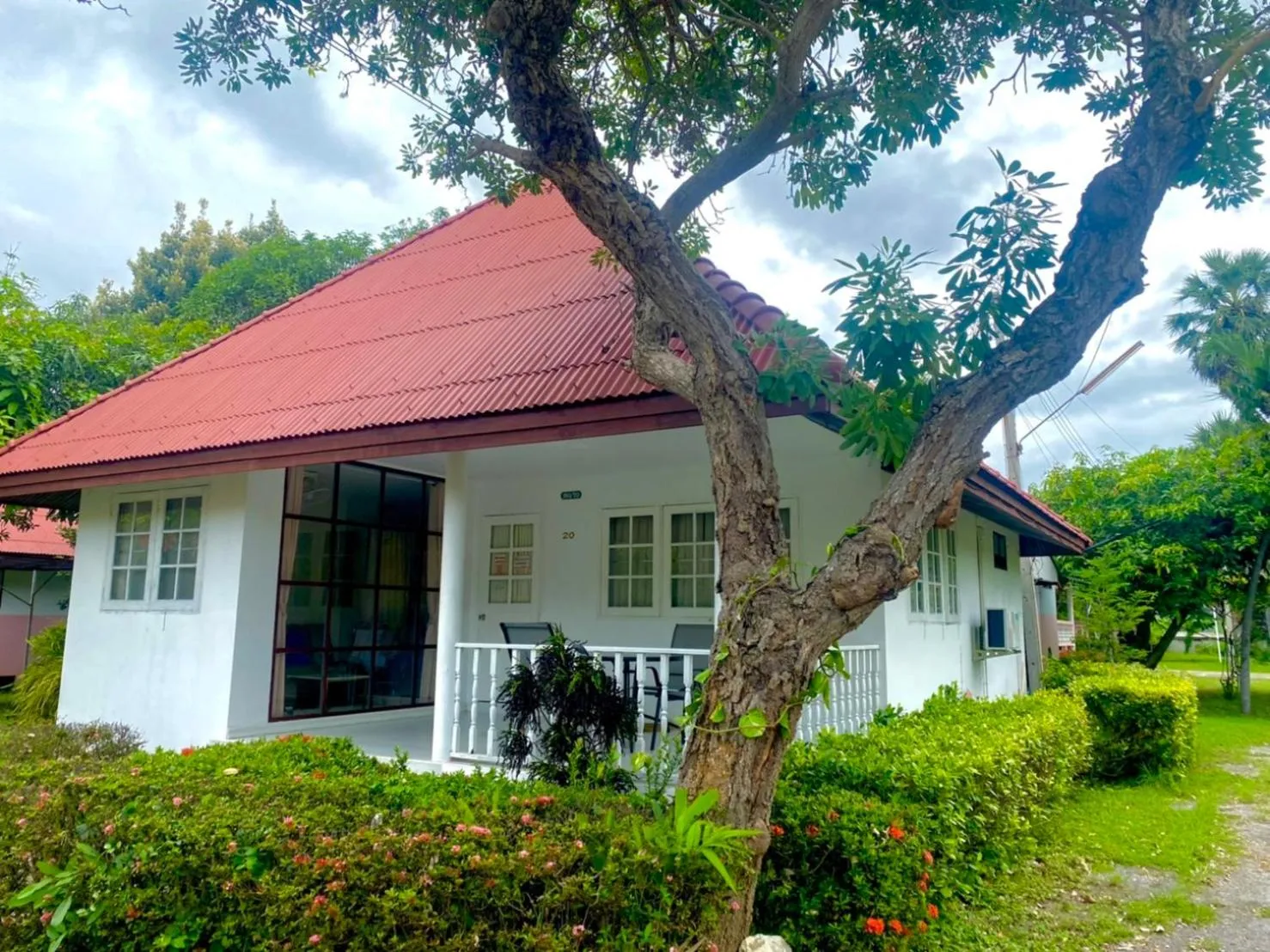 Baan Golden Resort & Residences