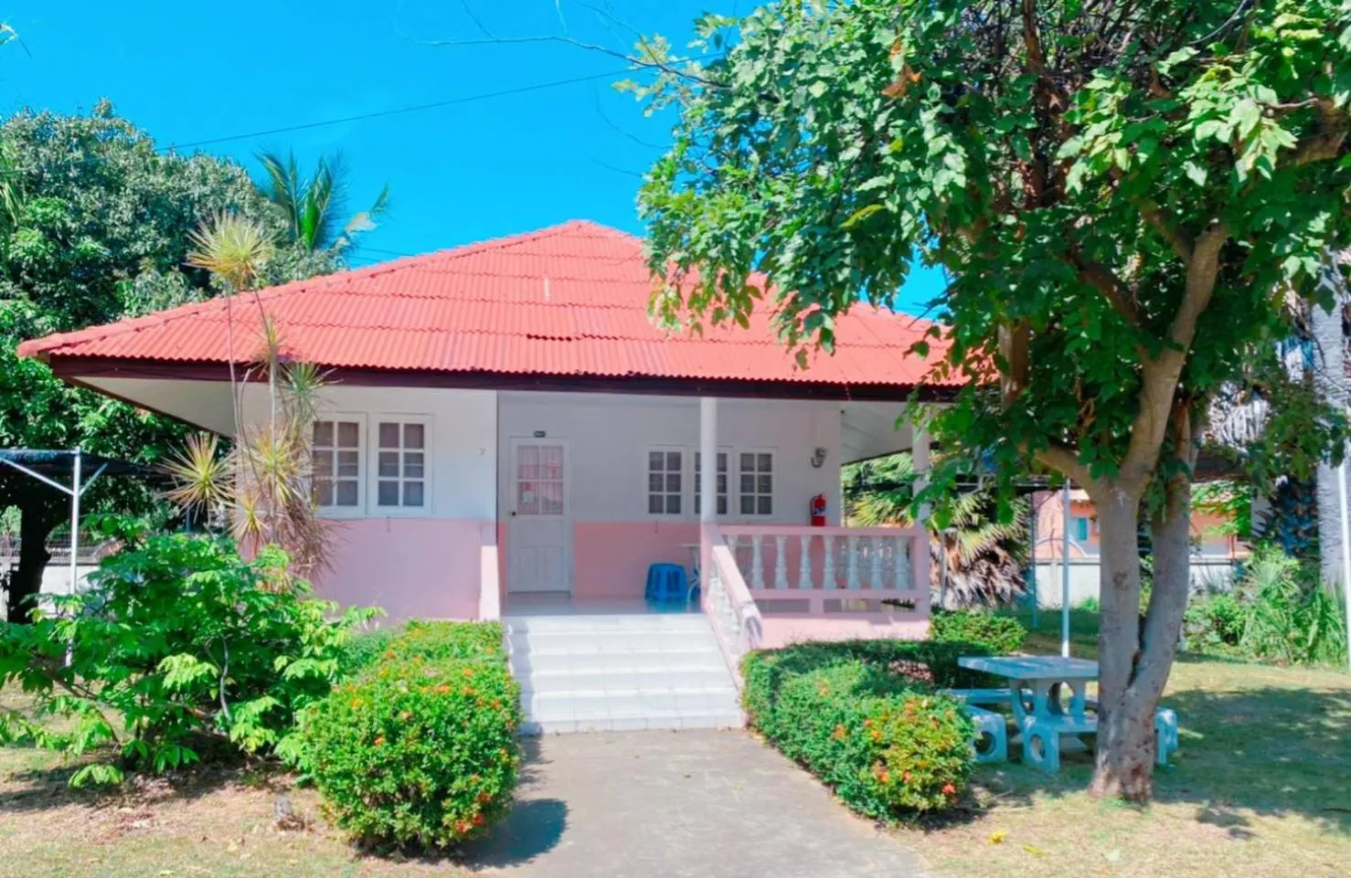 Baan Golden Resort & Residences