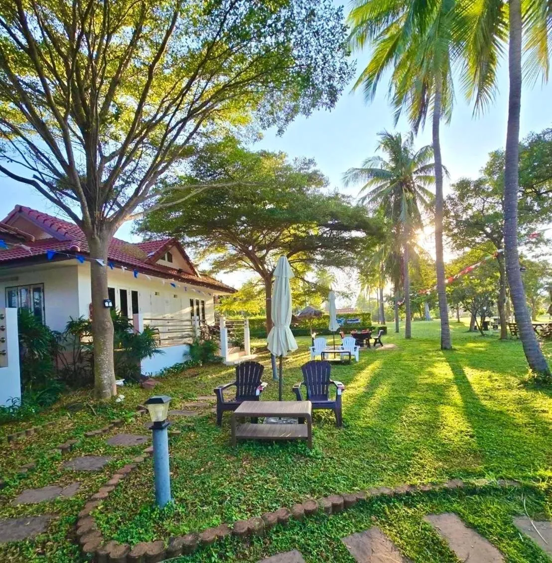 Property building in Baan Golden Resort & Residences