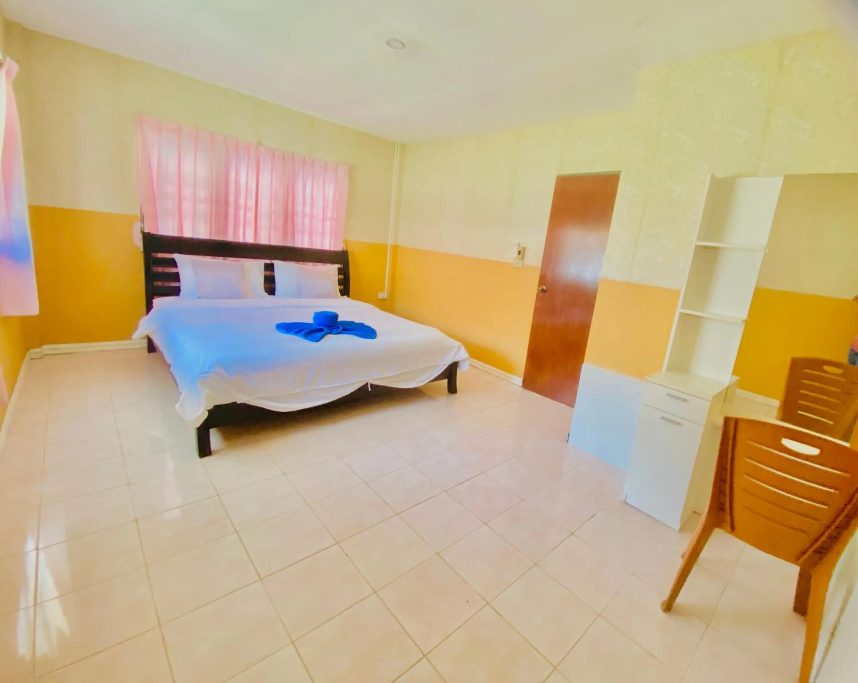 Bed in Baan Golden Resort & Residences