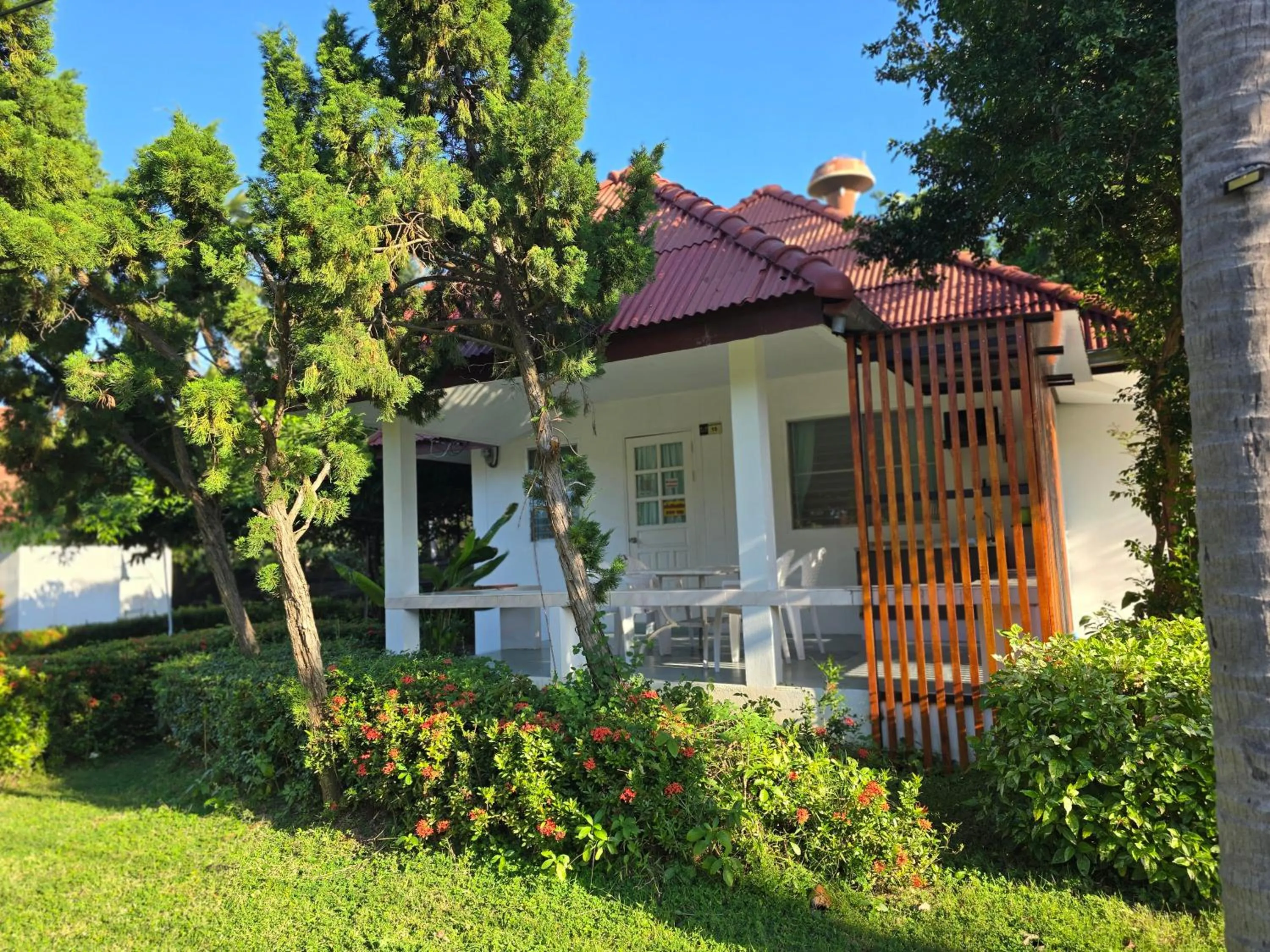 Property building in Baan Golden Resort & Residences