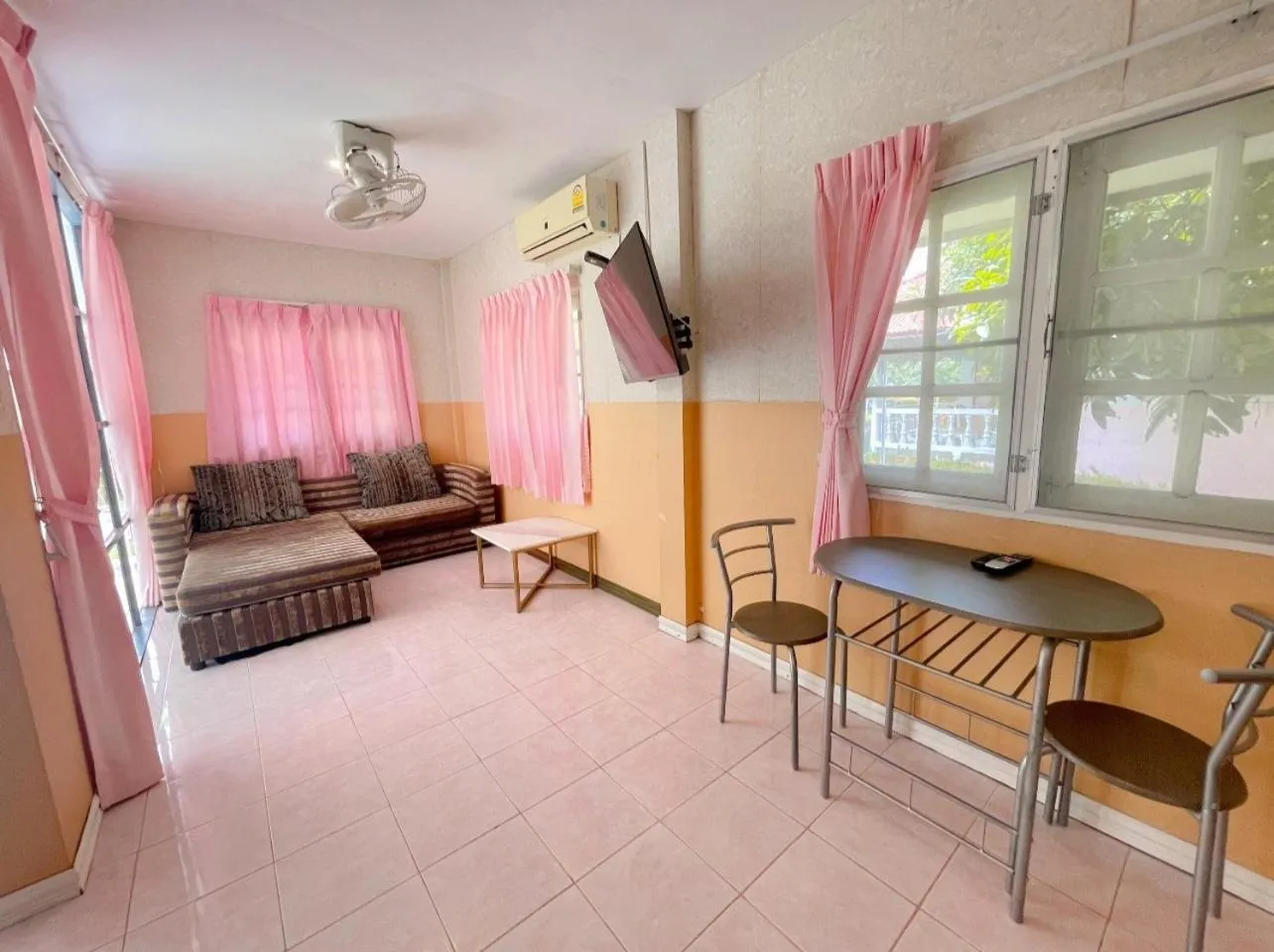 Baan Golden Resort & Residences