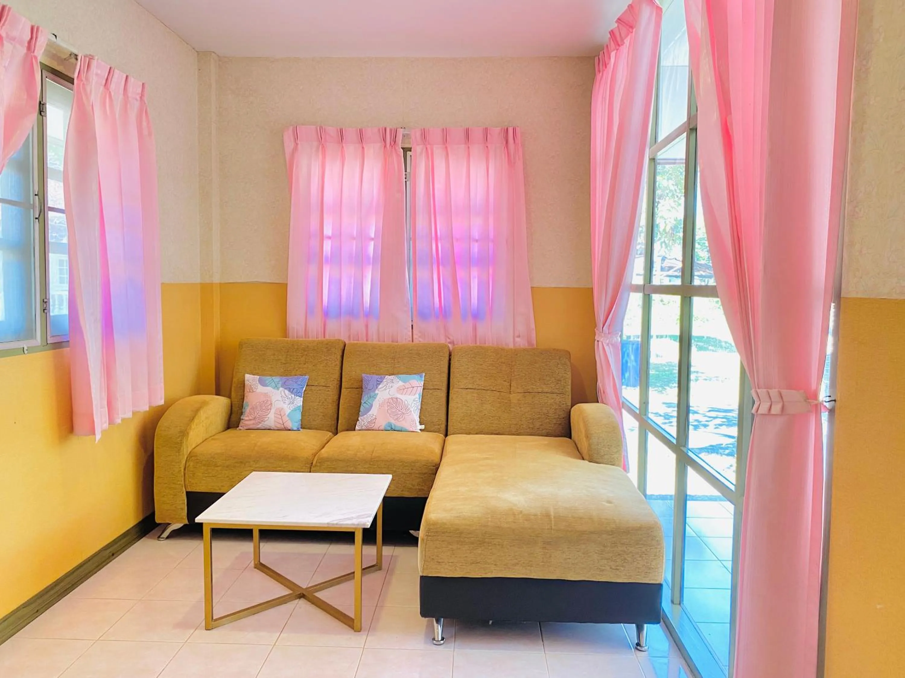 Baan Golden Resort & Residences