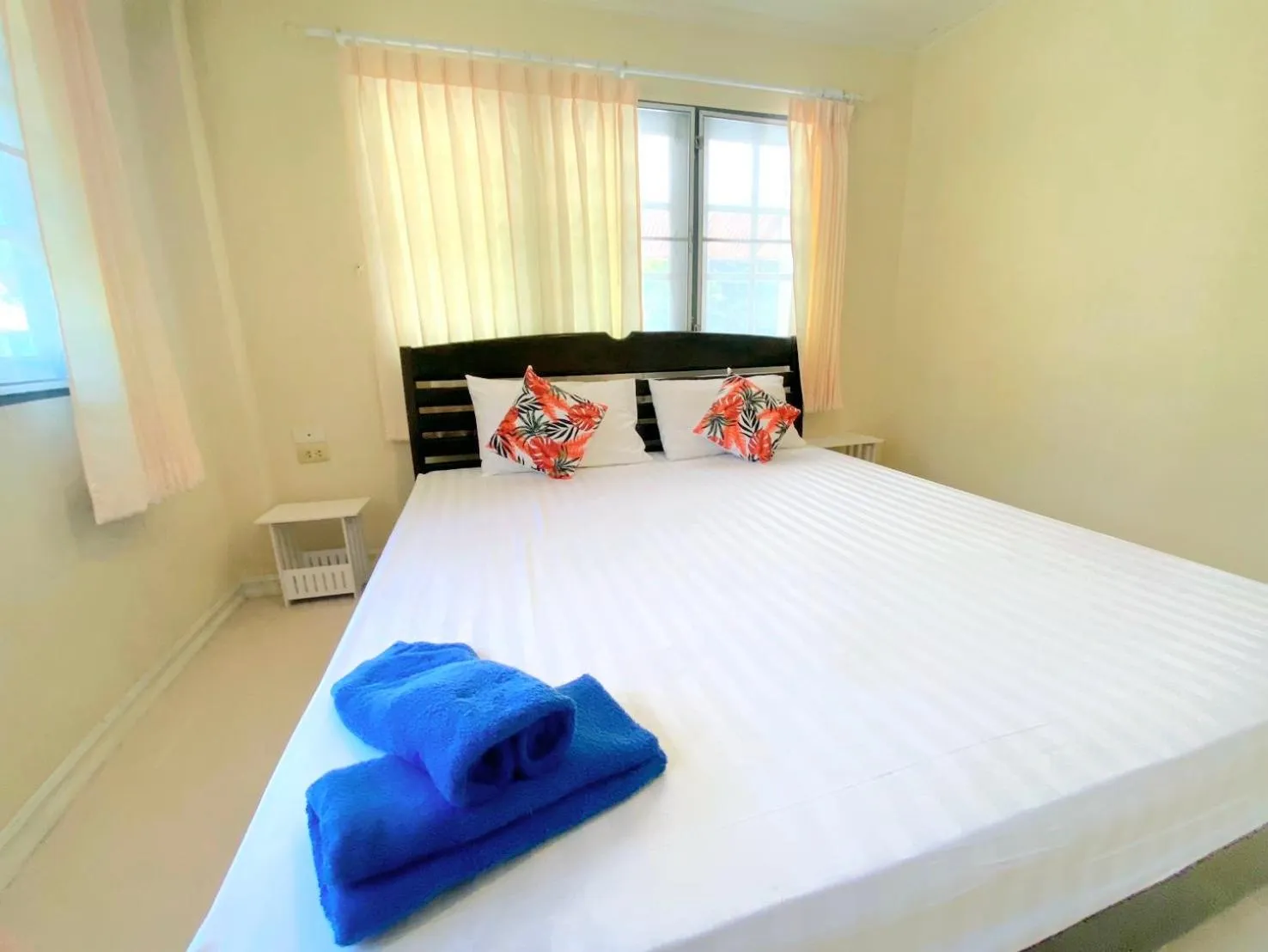 Bed in Baan Golden Resort & Residences