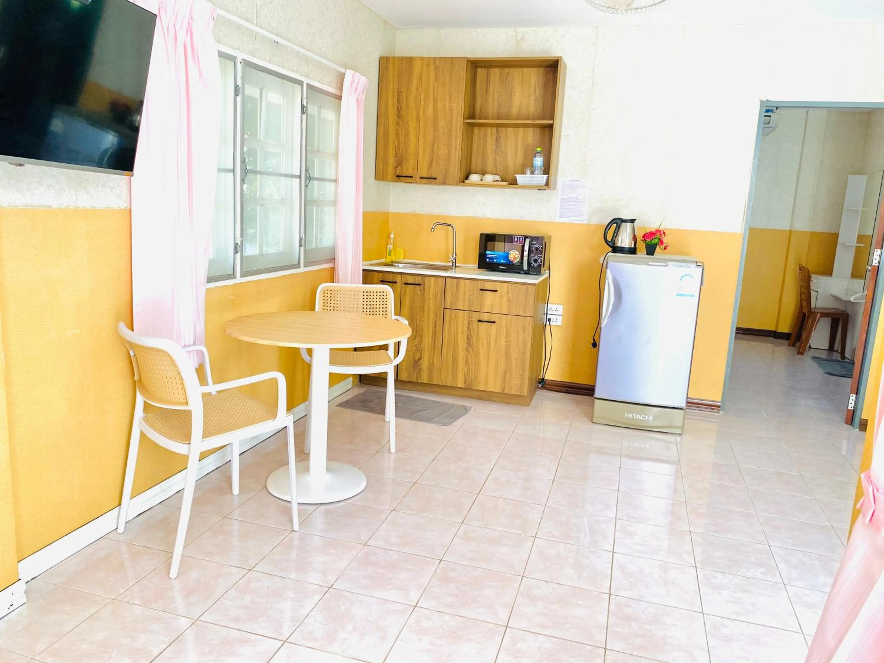 Baan Golden Resort & Residences