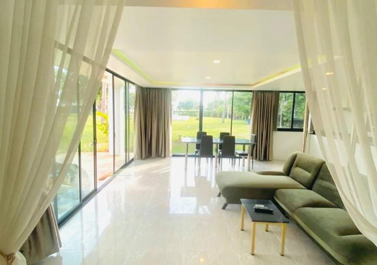 Baan Golden Resort & Residences