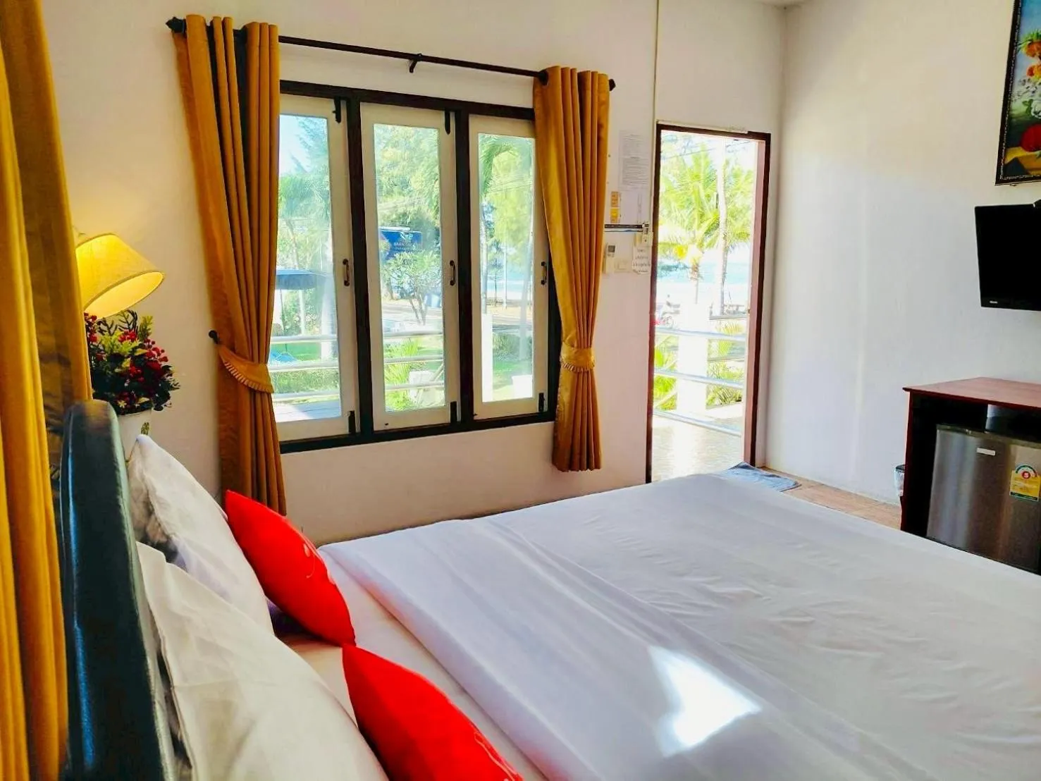 Bed in Baan Golden Resort & Residences