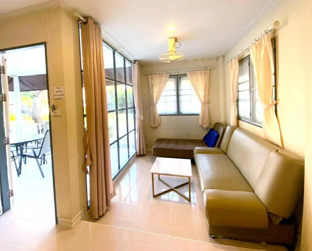 Baan Golden Resort & Residences