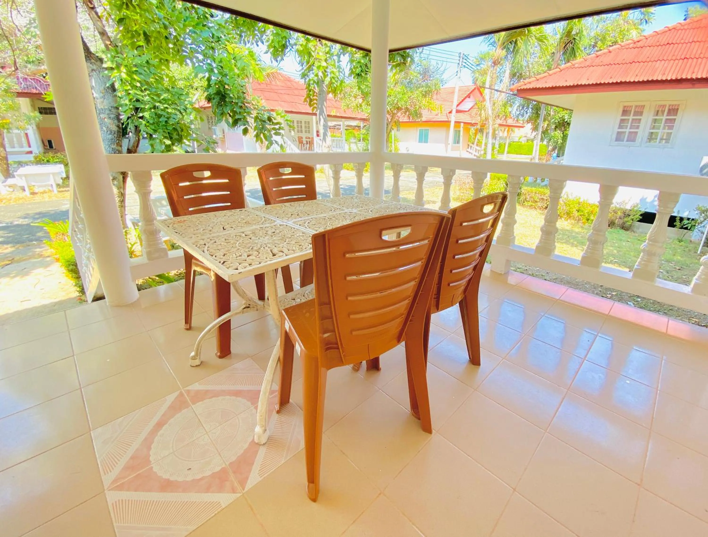 Baan Golden Resort & Residences