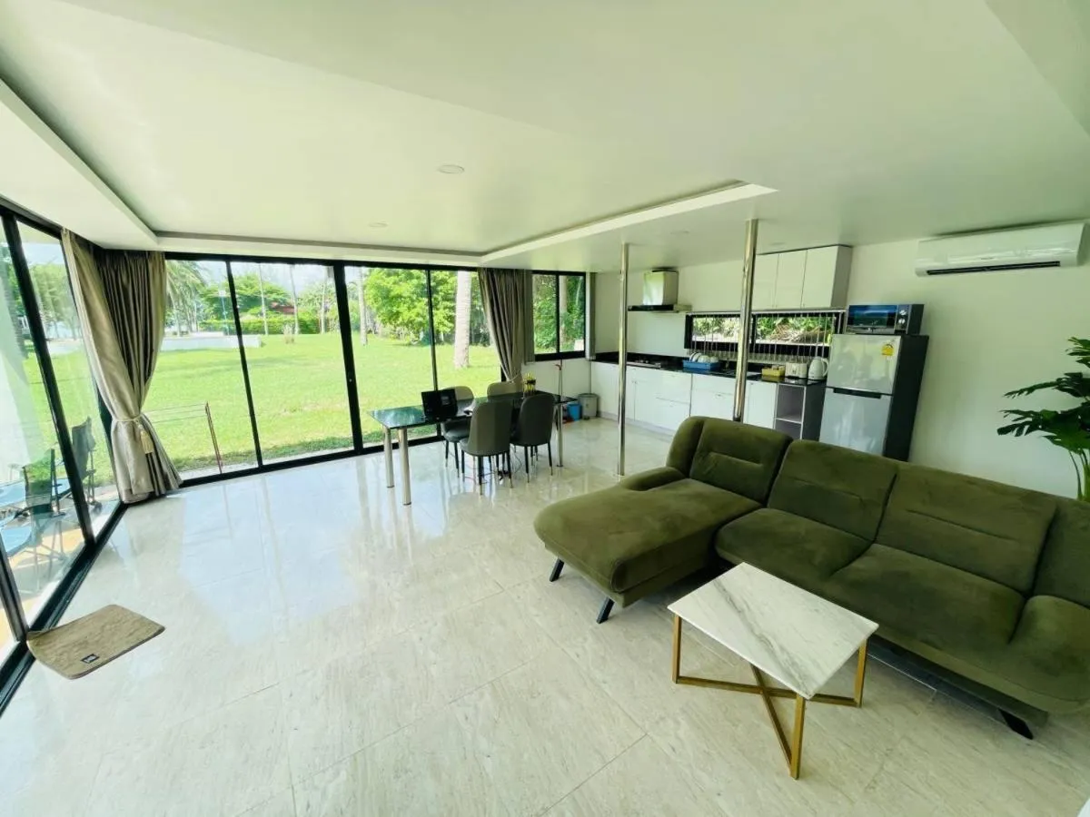 Baan Golden Resort & Residences