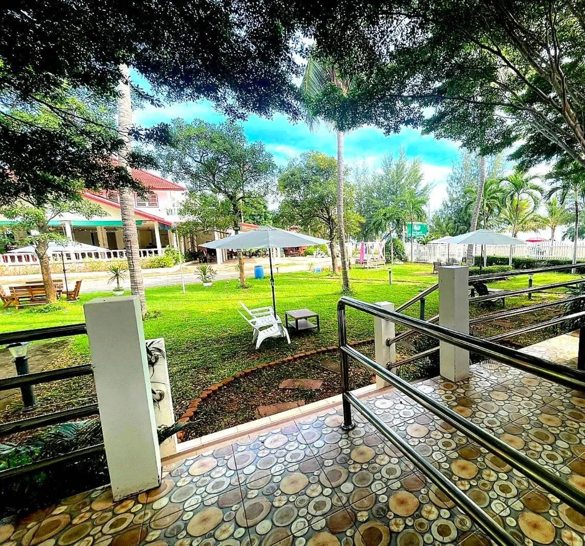 Patio in Baan Golden Resort & Residences