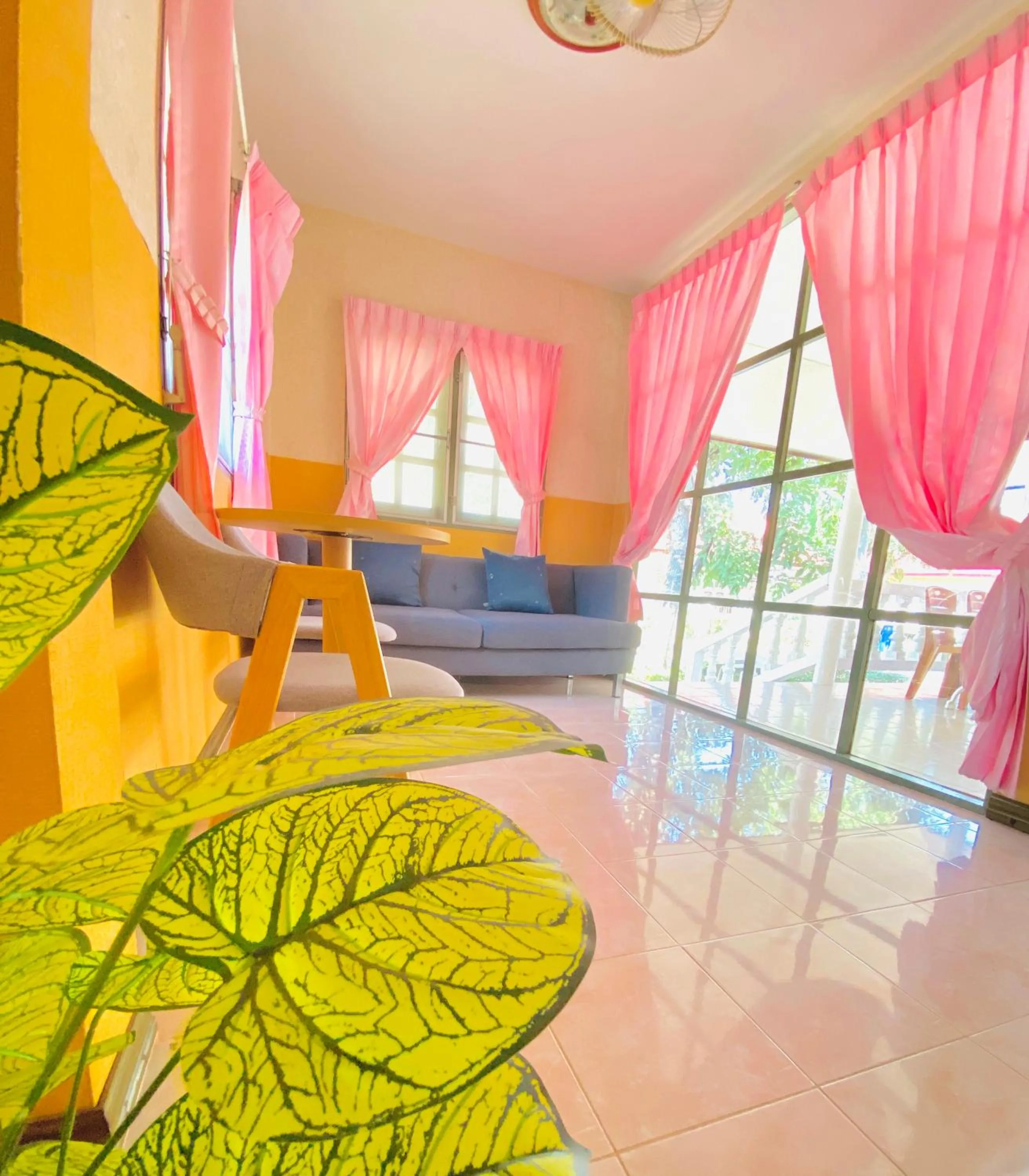 Baan Golden Resort & Residences