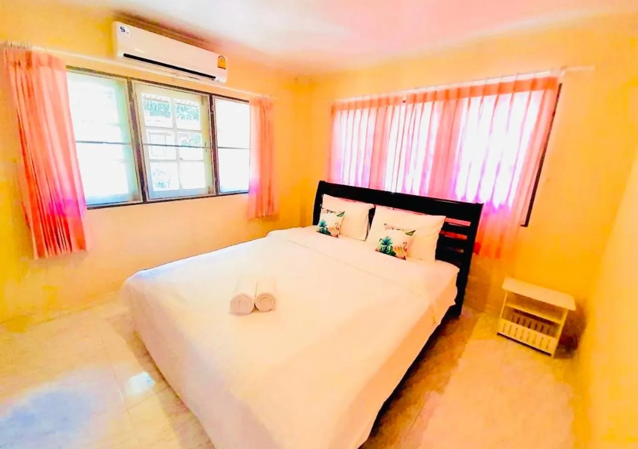 Bed in Baan Golden Resort & Residences