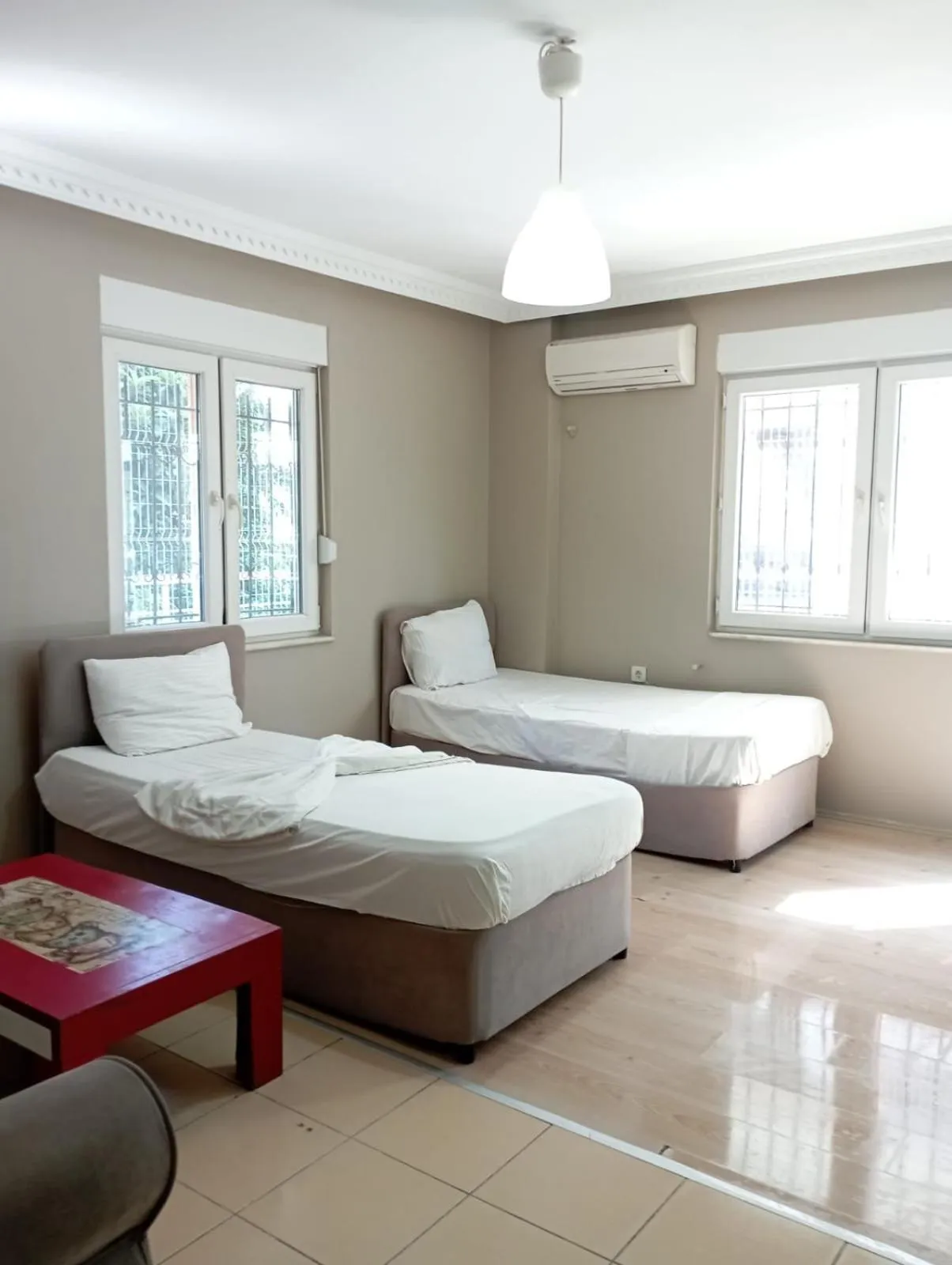 Twin Room - single occupancy in Khan's Hotel