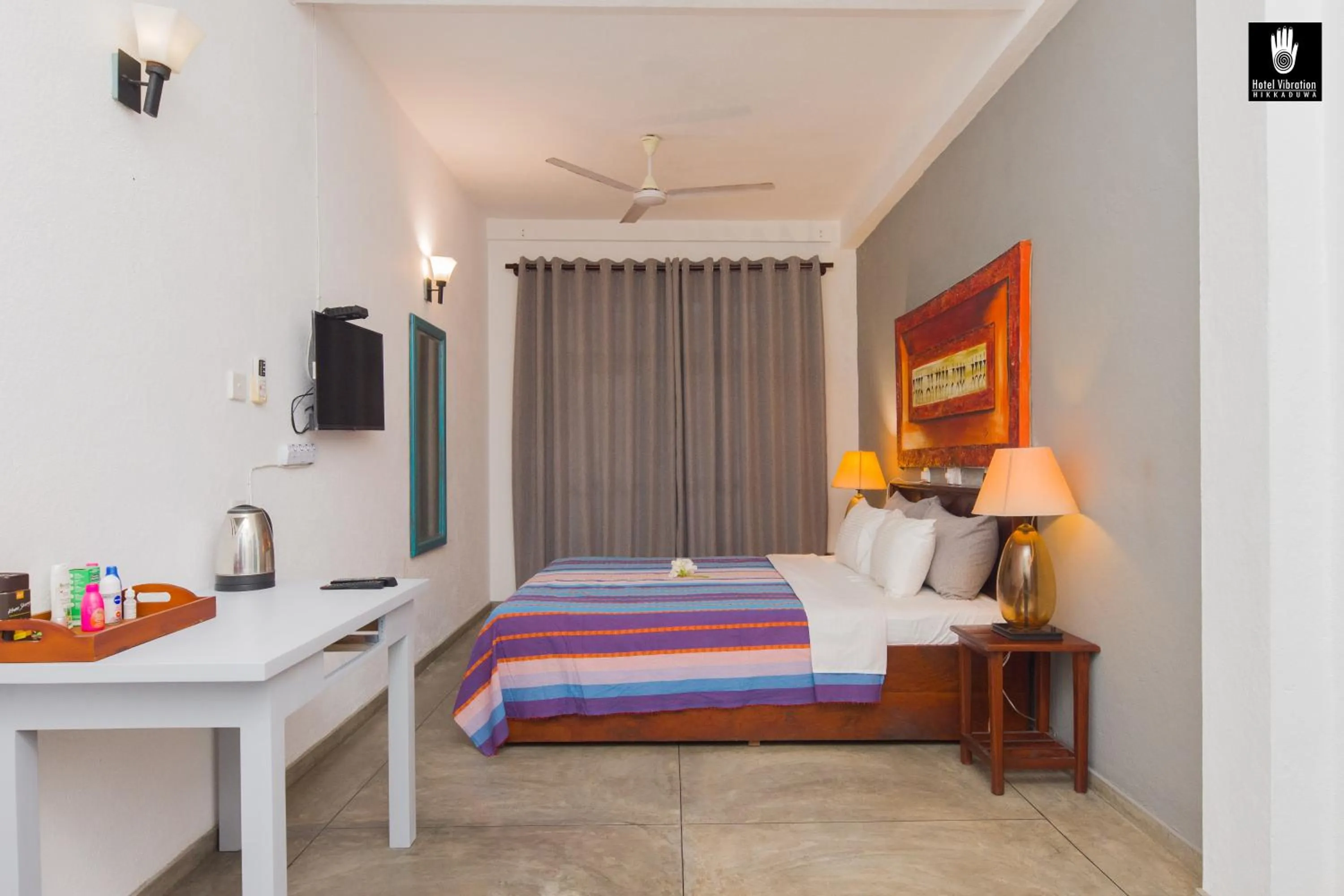 Bed in Hotel Vibration