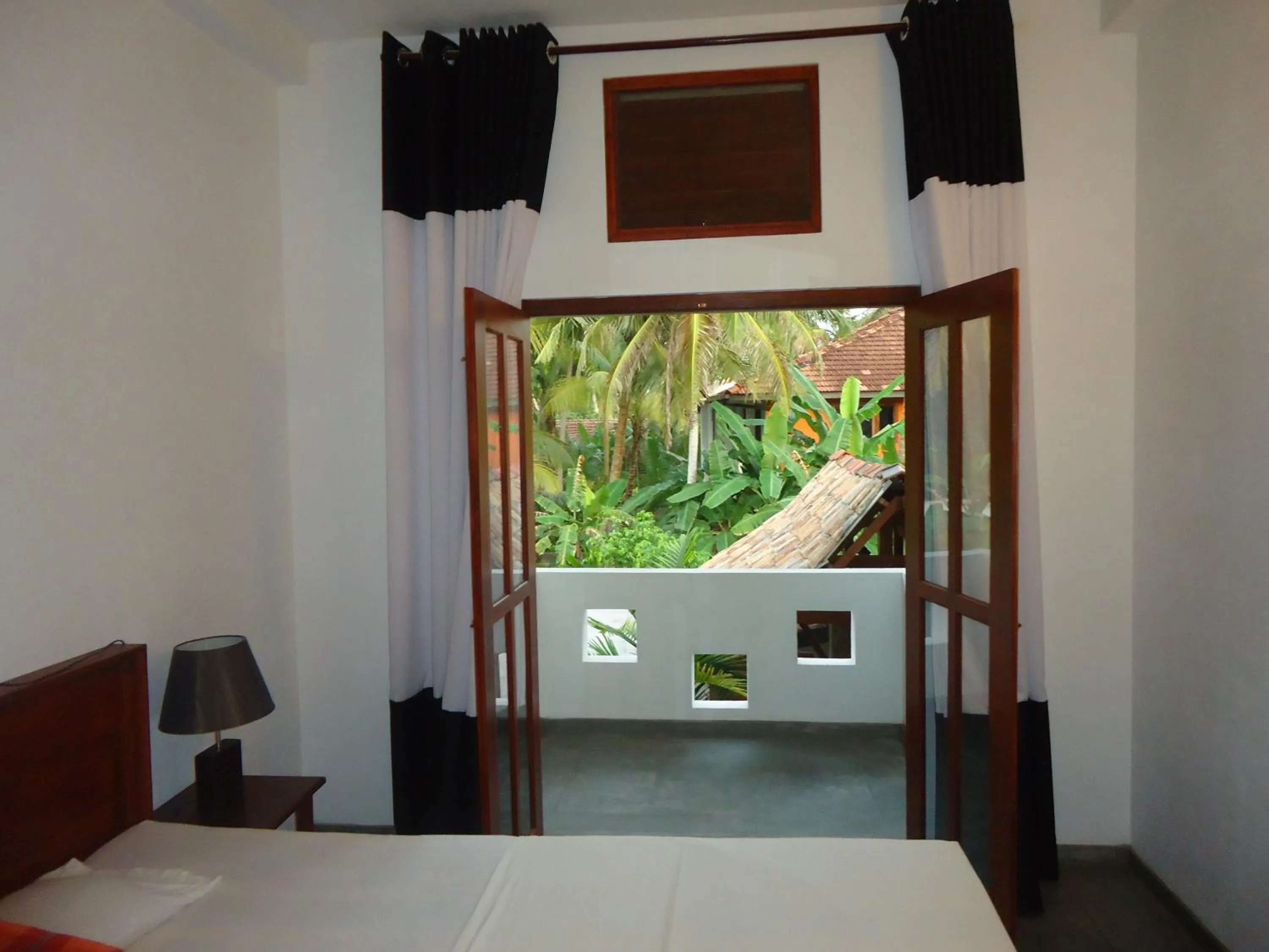 Seating area, Bed in Hotel Vibration