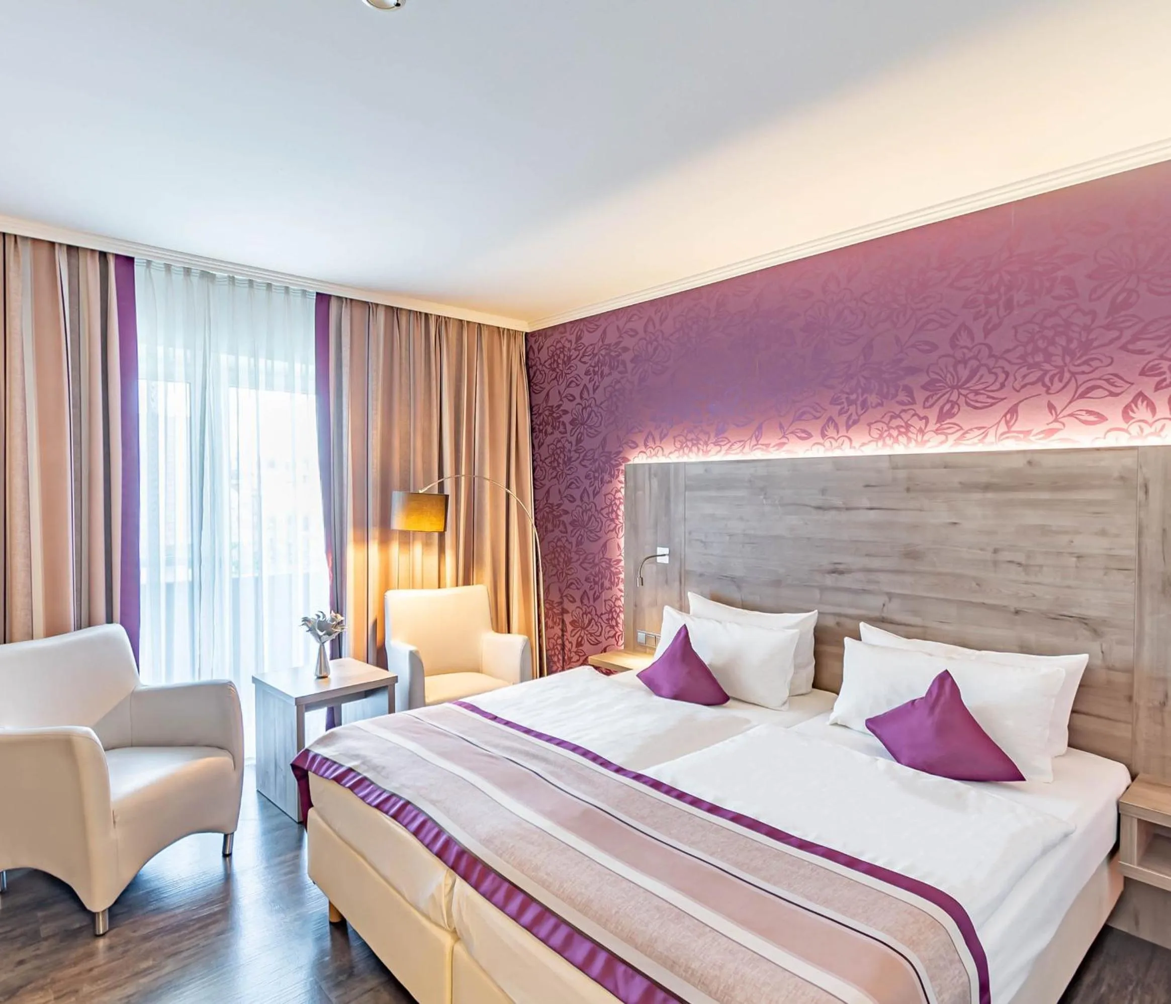 Bedroom, Bed in Parkhotel Sonnenberg