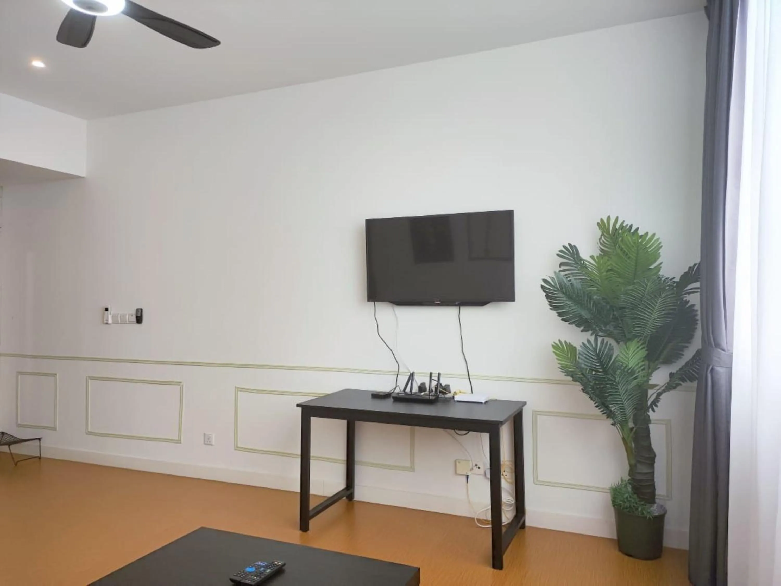 TV and multimedia in Manatidur@THE HUB SS2