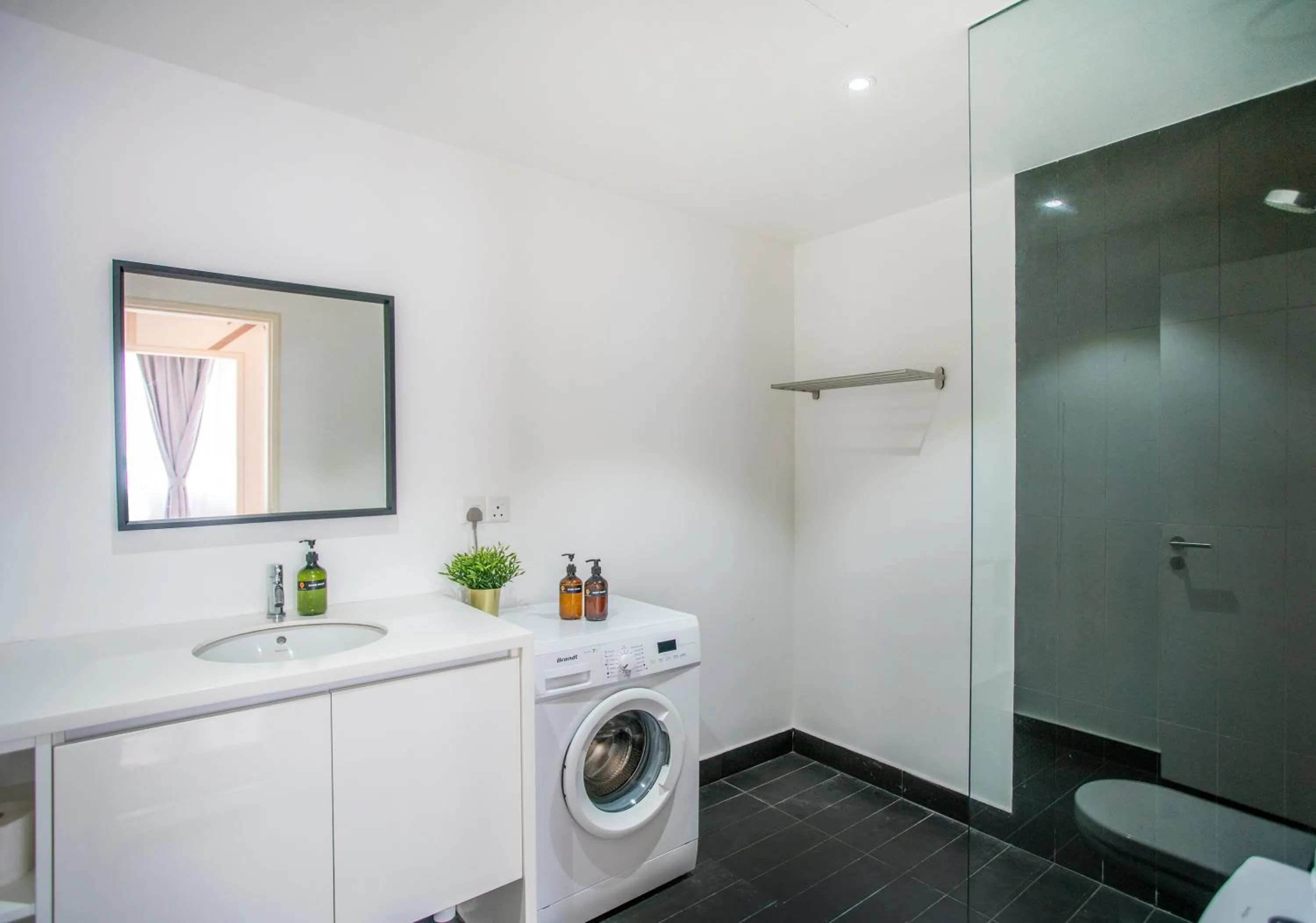 Bathroom in Manatidur@THE HUB SS2