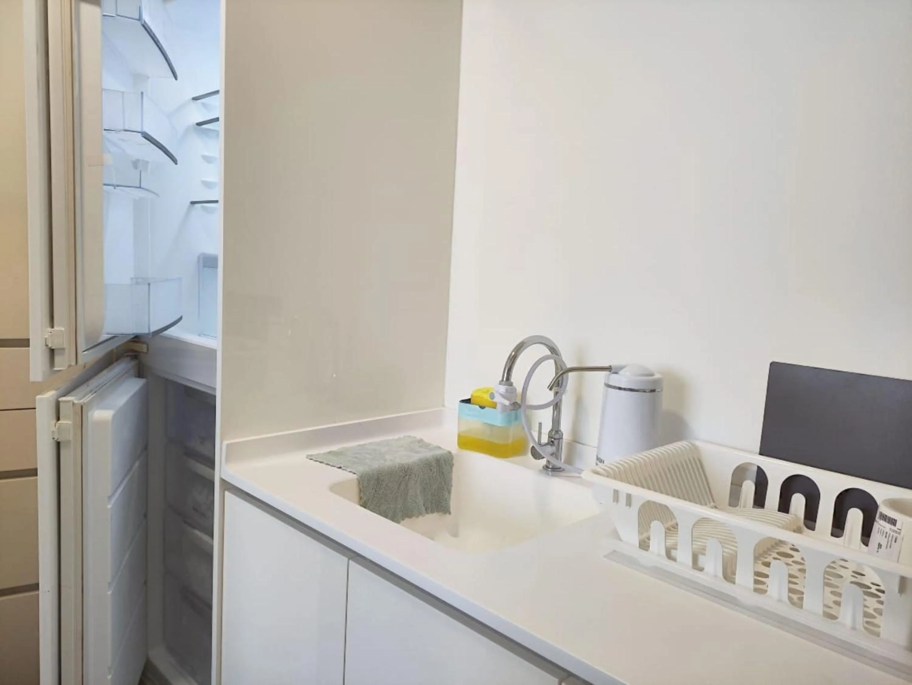 Kitchen or kitchenette in Manatidur@THE HUB SS2