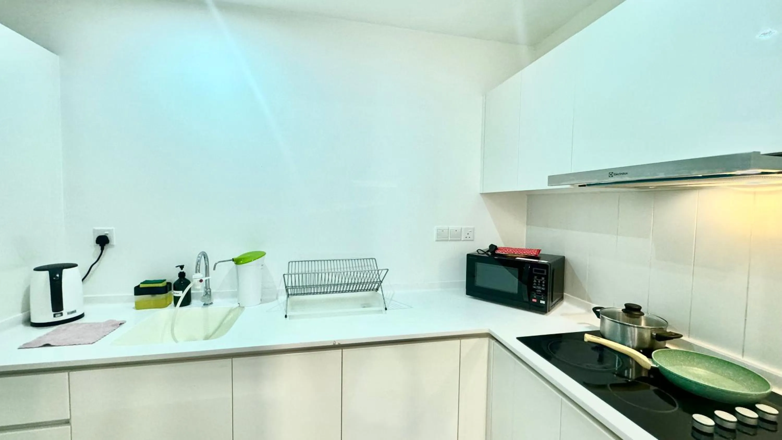 kitchen in Manatidur@THE HUB SS2