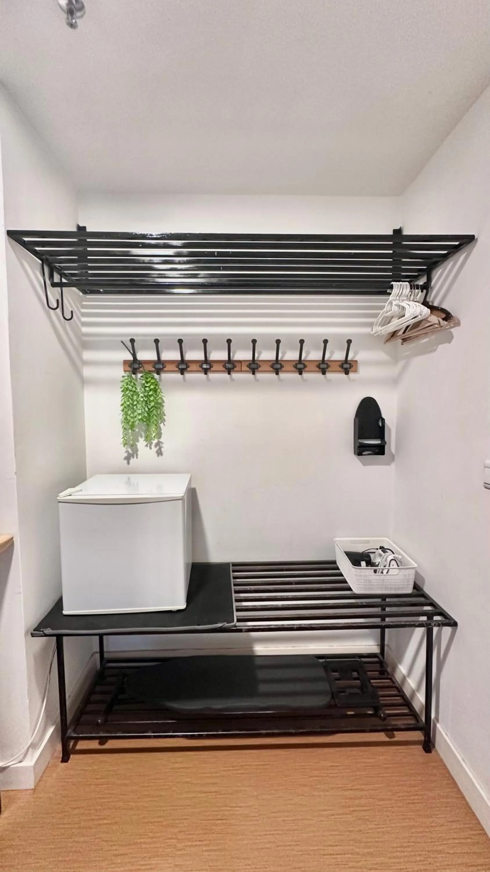 flat iron in Manatidur@THE HUB SS2