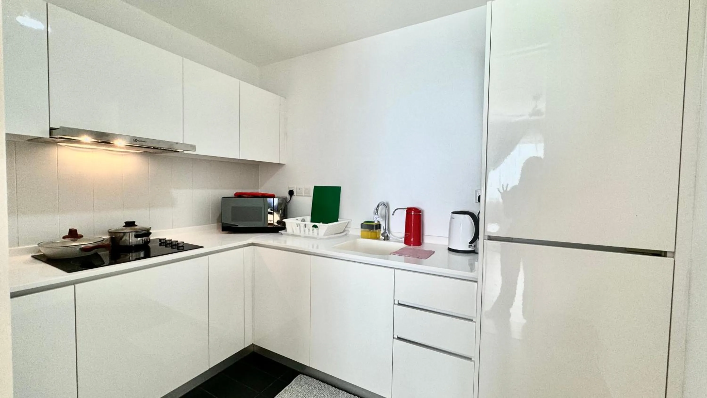 kitchen in Manatidur@THE HUB SS2