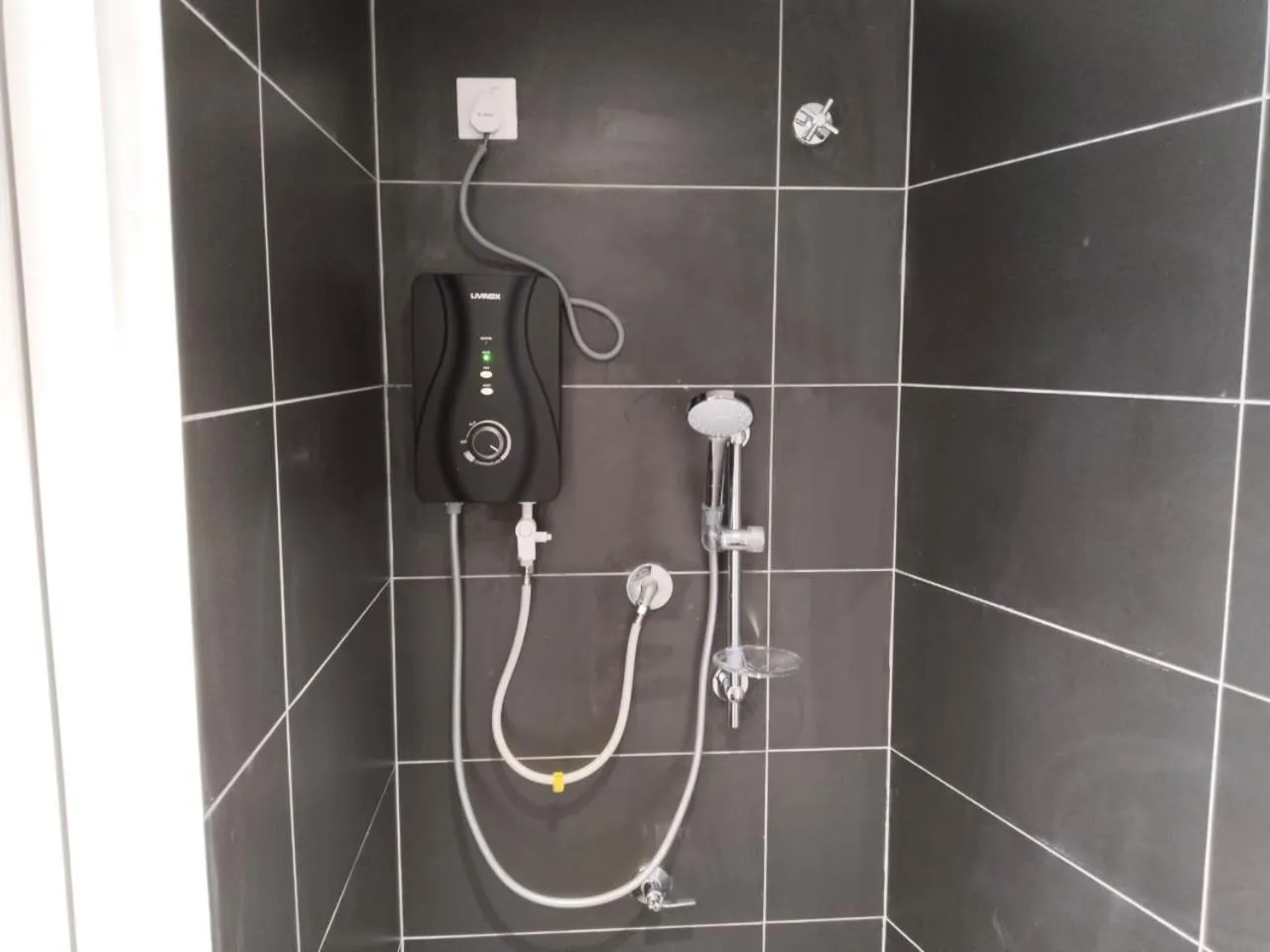 Bathroom in Manatidur@THE HUB SS2