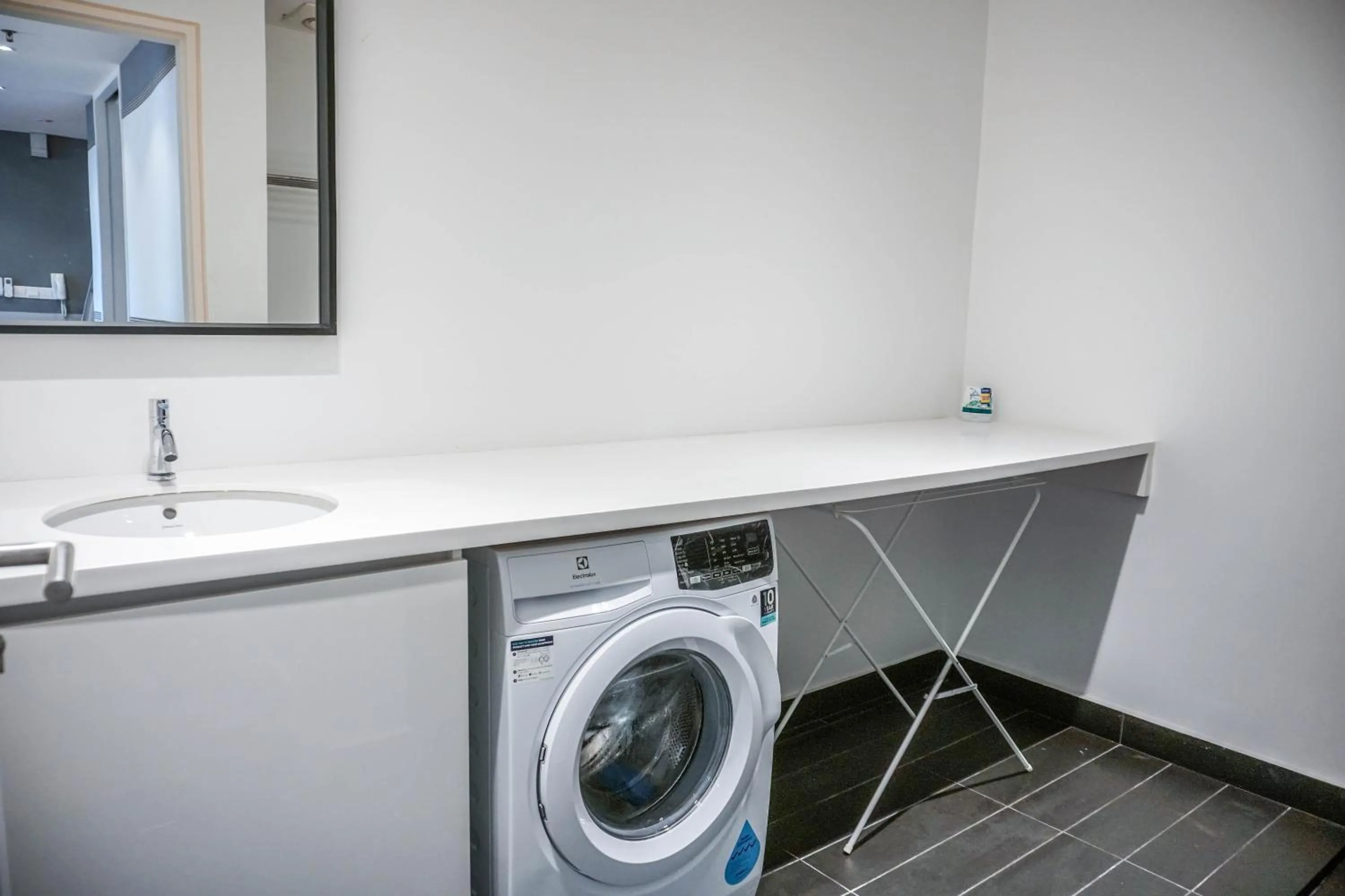 Bathroom in Manatidur@THE HUB SS2