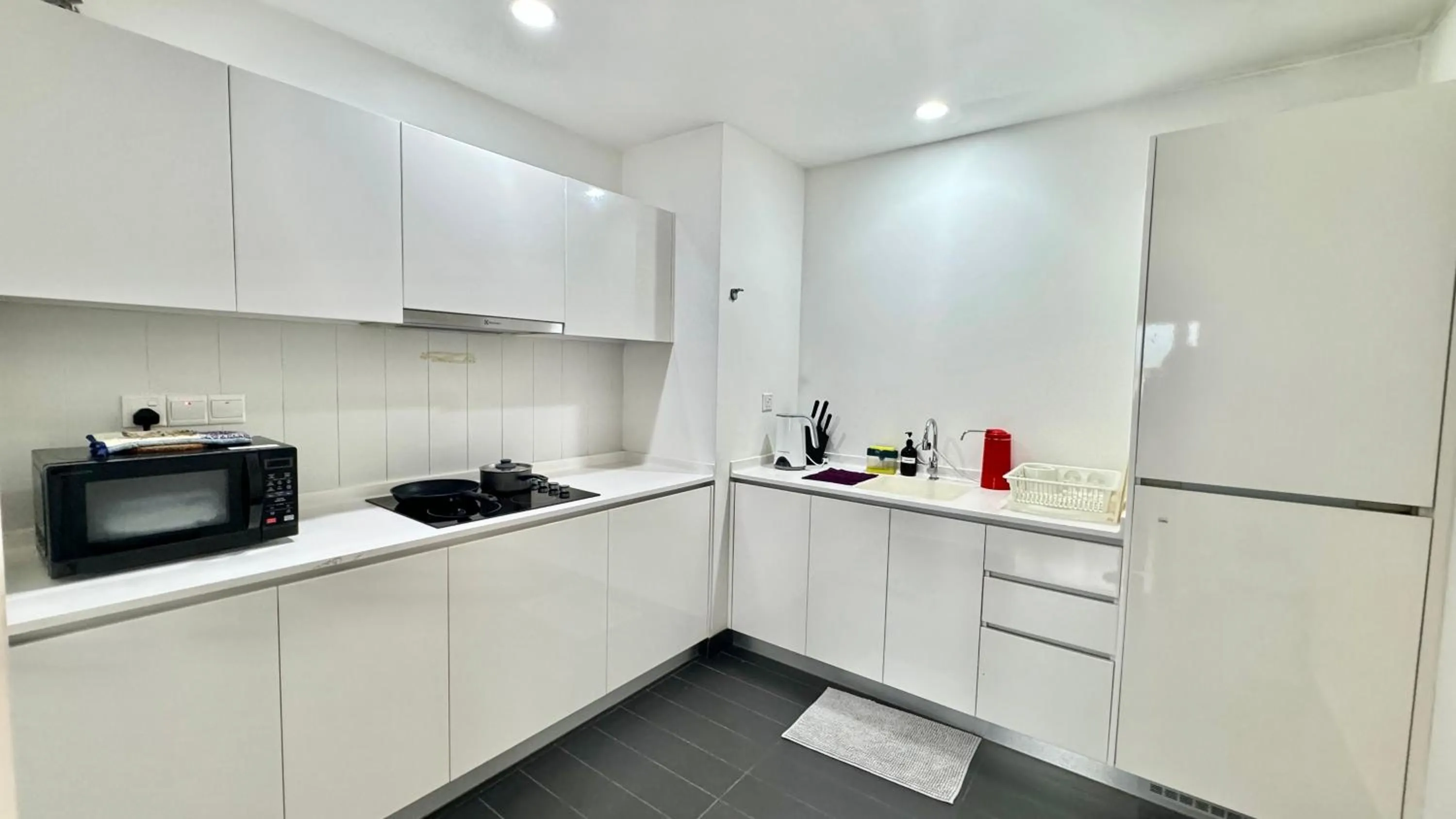 kitchen in Manatidur@THE HUB SS2